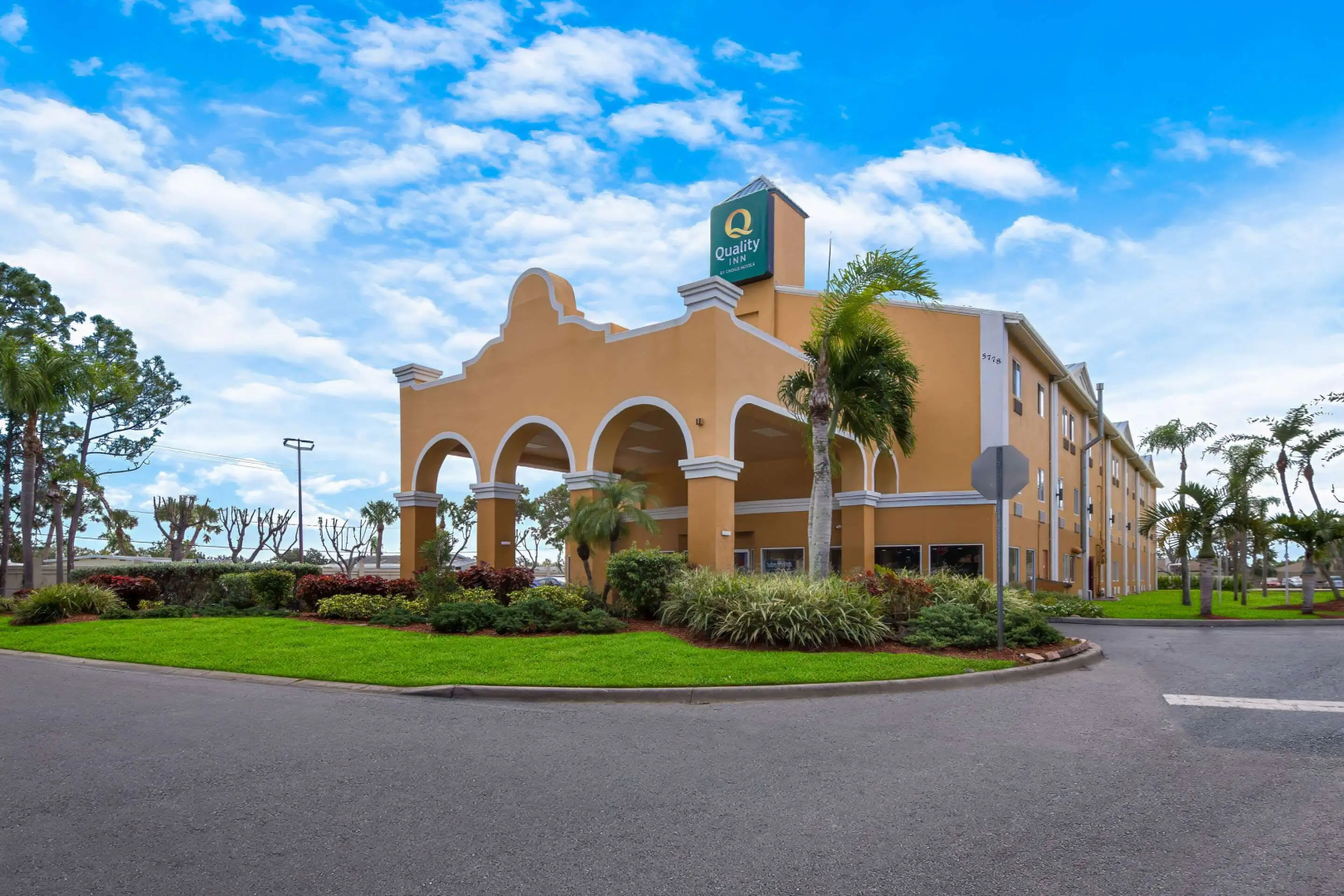 Quality Inn - Near Serenoa Golf Club