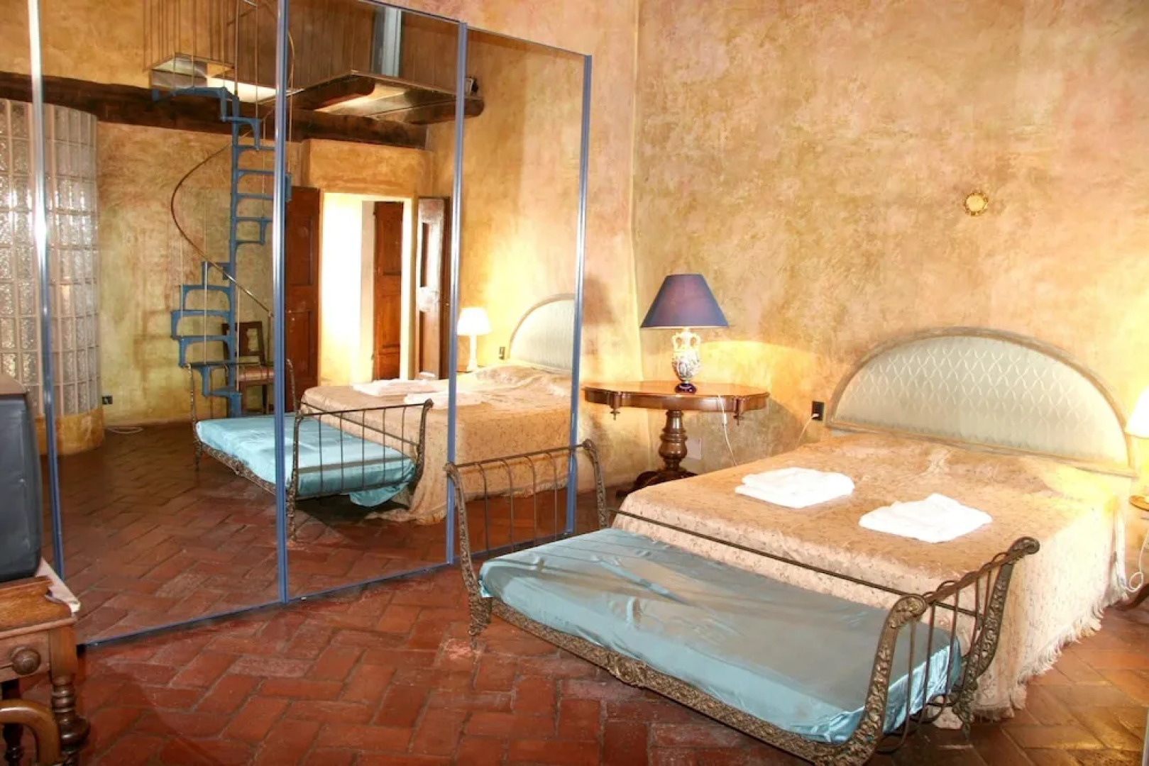 House With 2 Bedrooms in Calenzano, With Pool Access, Furnished Terrac