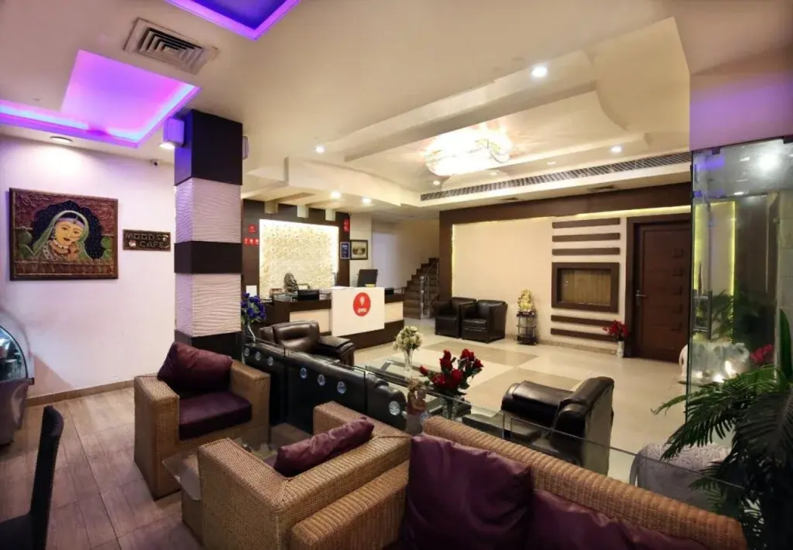 OYO Flagship 113 Golden Temple Road