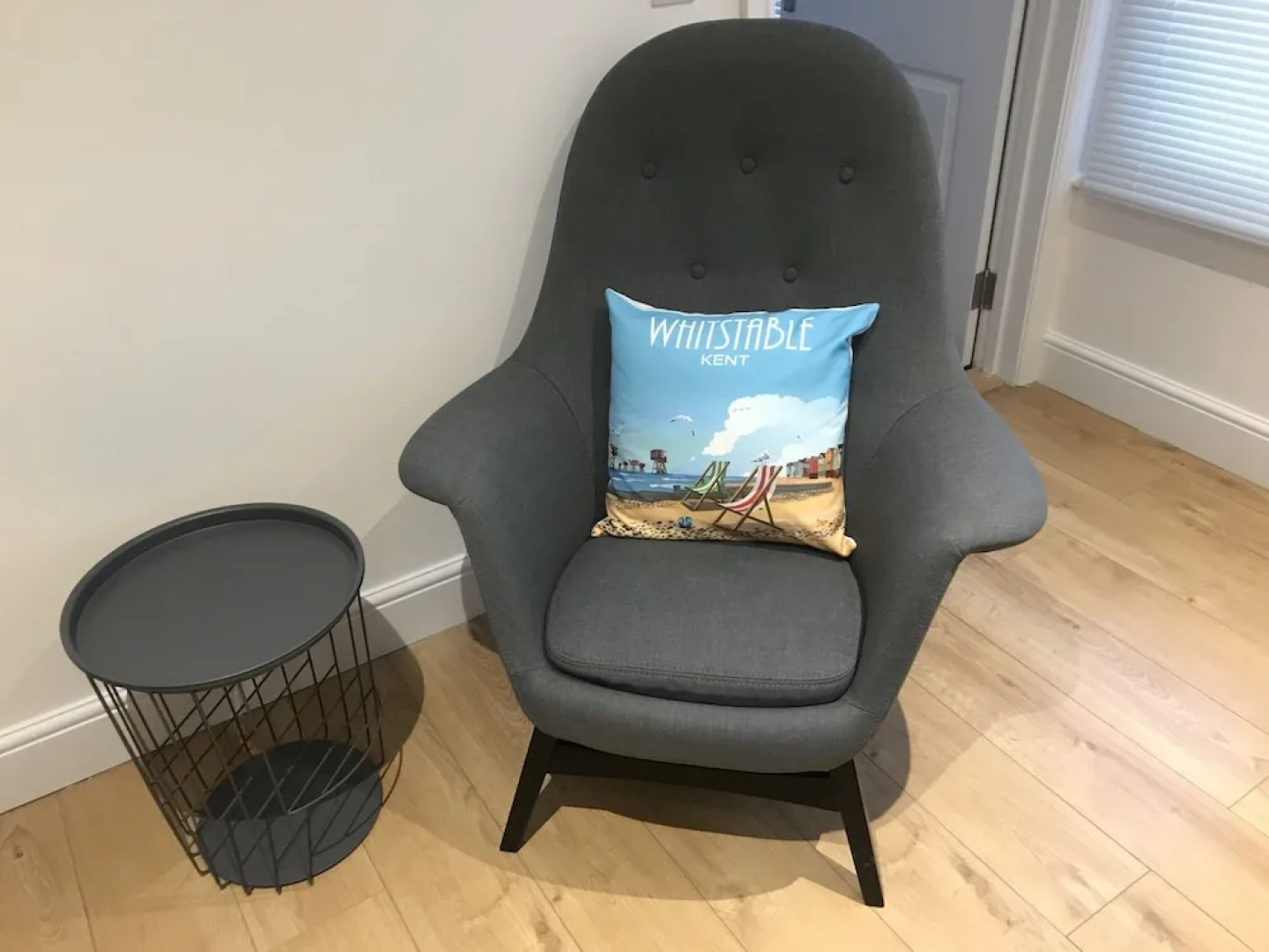 One Bedroom Flat, Sleeps 4, Balcony & Free Parking