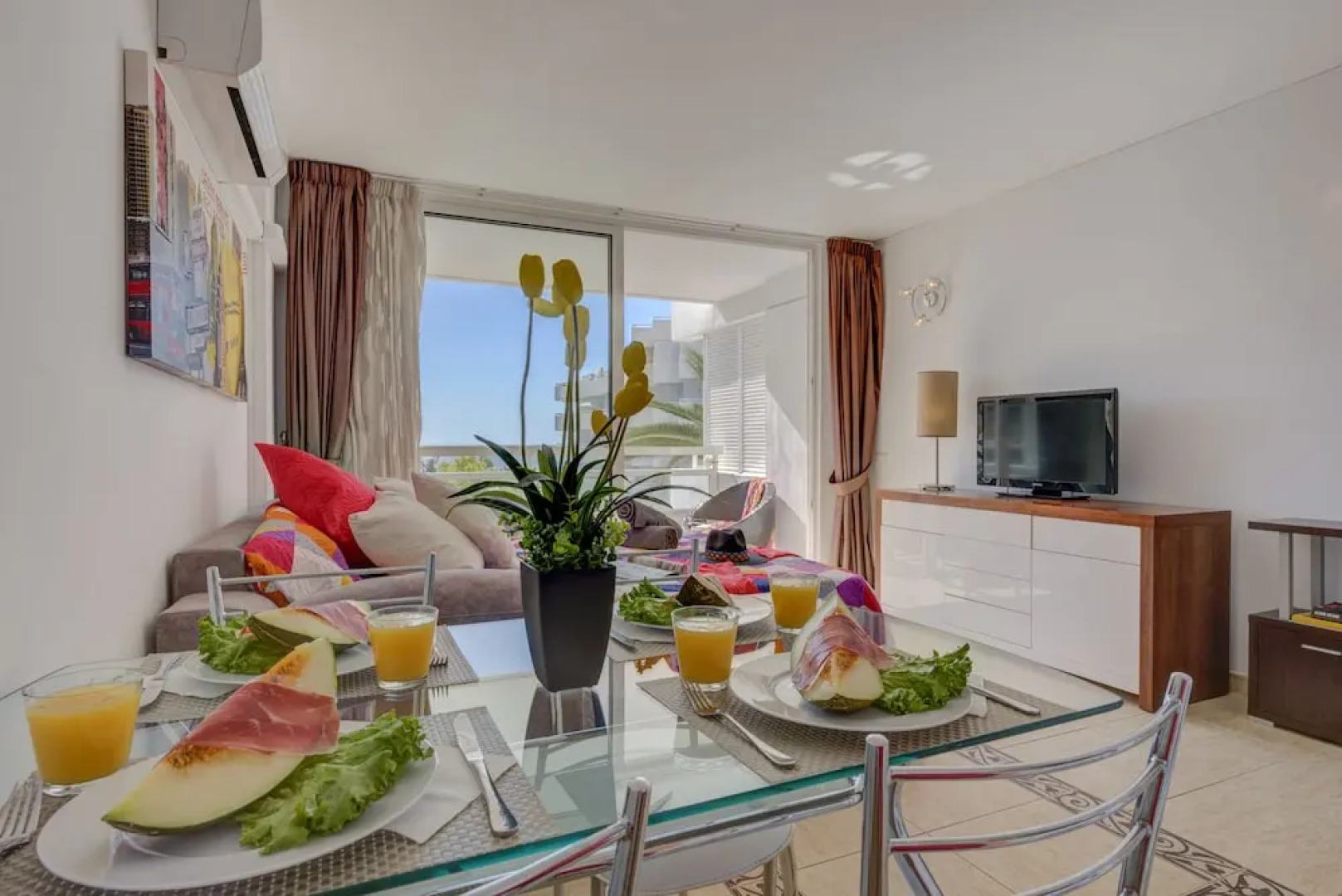307 Bright Apartment, Sea View, WiFi, Air Conditioning
