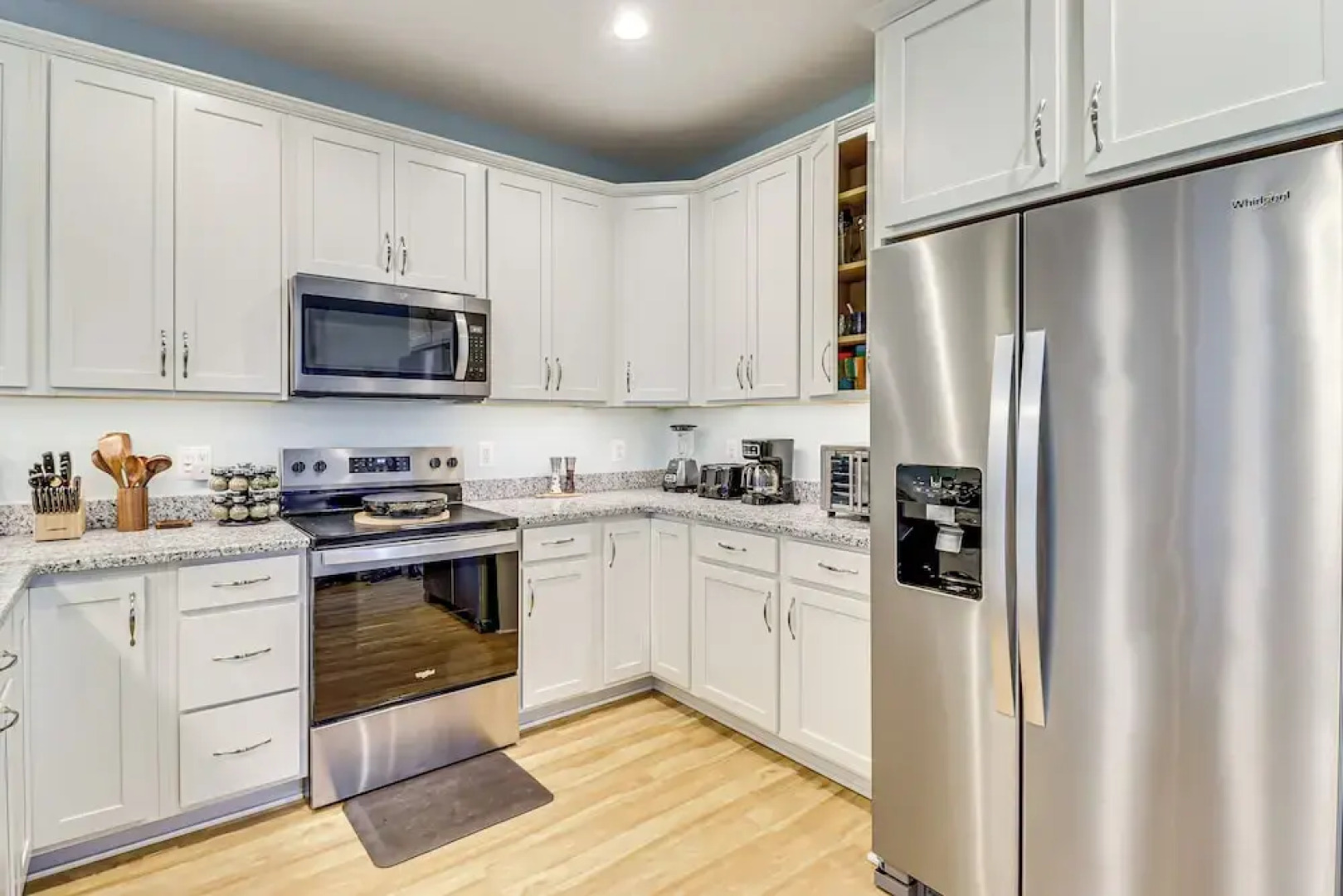 Walk to Bay: Home w/ Fenced Yard in Colonial Beach