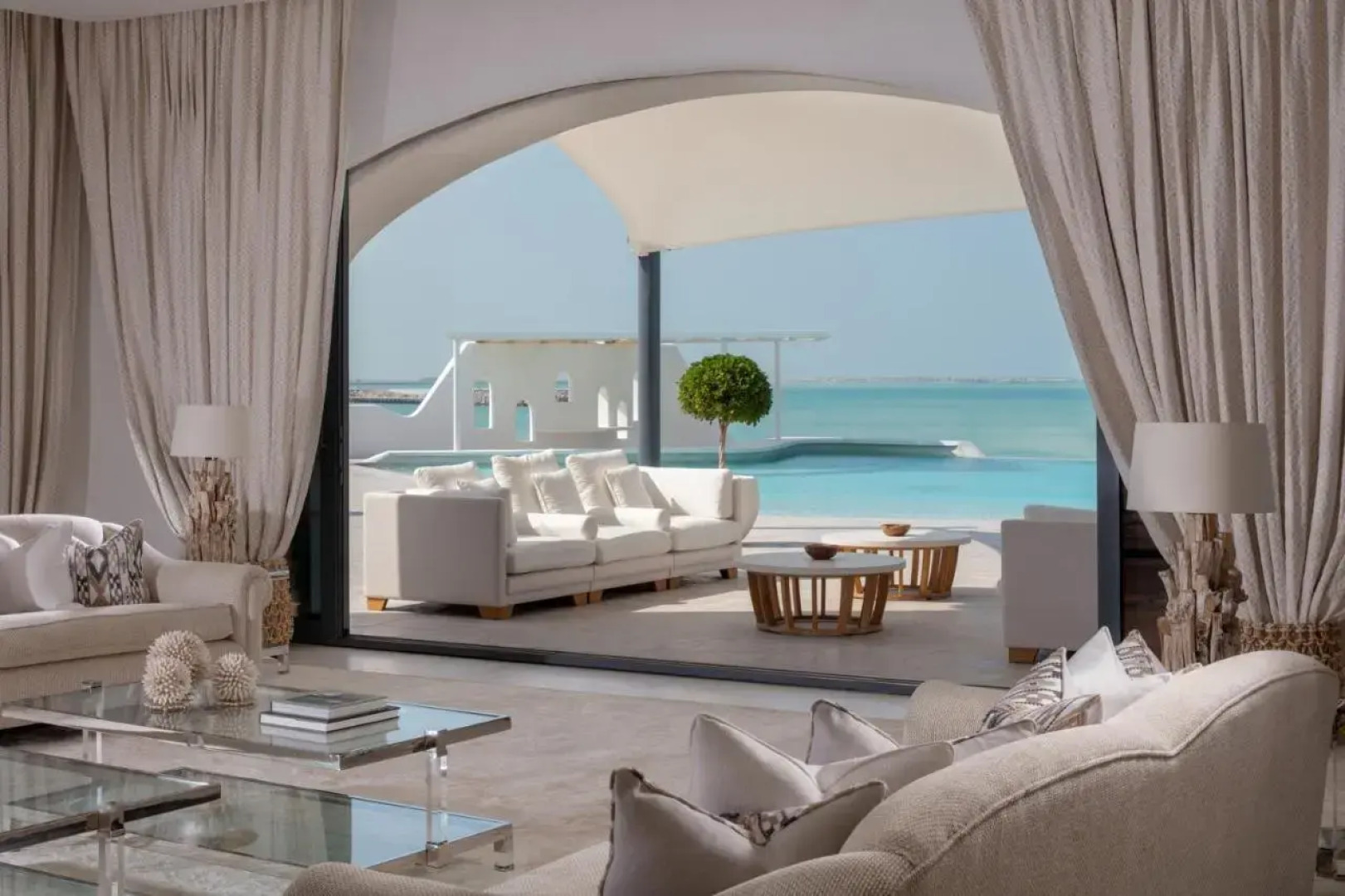 Anantara Santorini Abu Dhabi Retreat - Adults Only