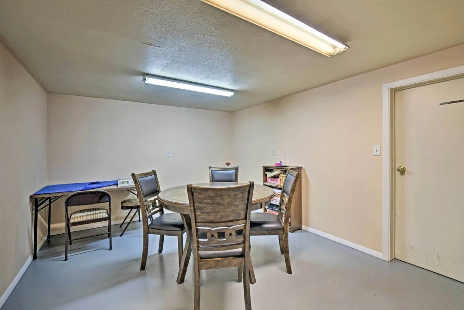 Mom's Place in Jemez - 1 Mi to Hot Spring