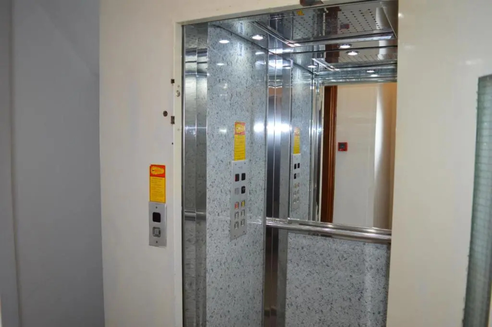 Galanis Studios and Apartments