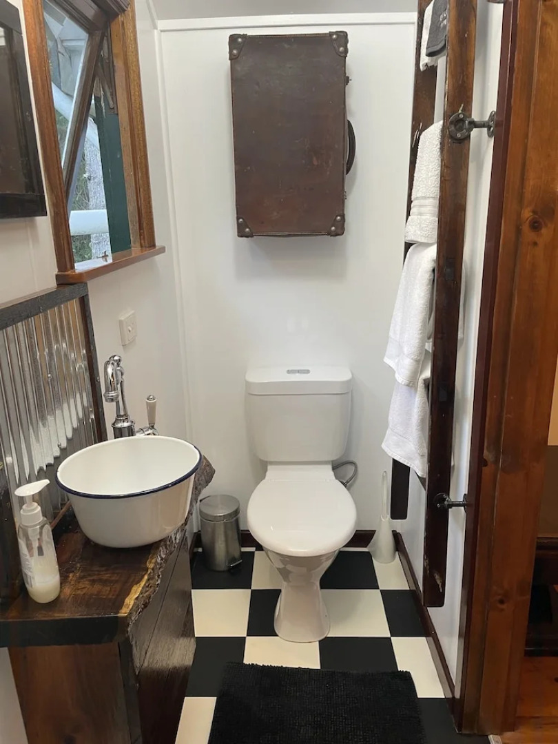 Mt Nebo Railway Carriage And Chalet