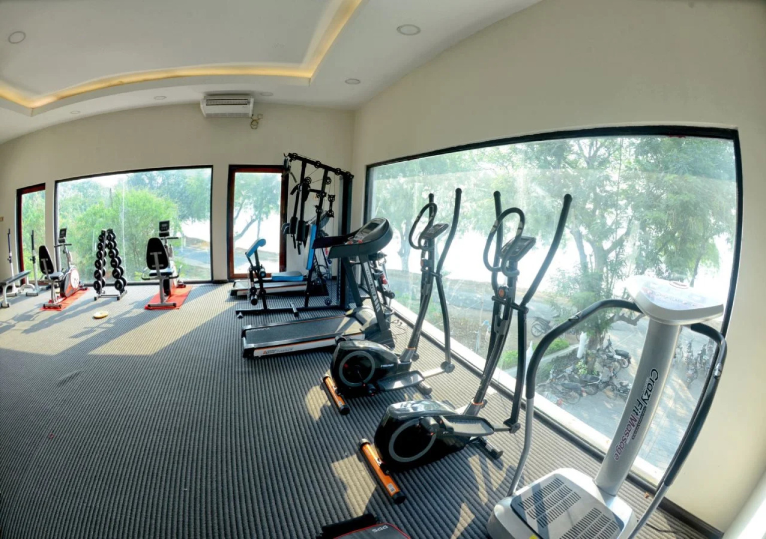 Shwe Taung Tan Hotel Lake View