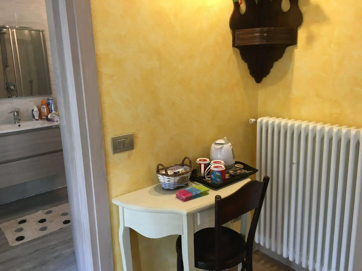 Hotel Diffuso Il Portichetto sulla collina a Vezio Perledo