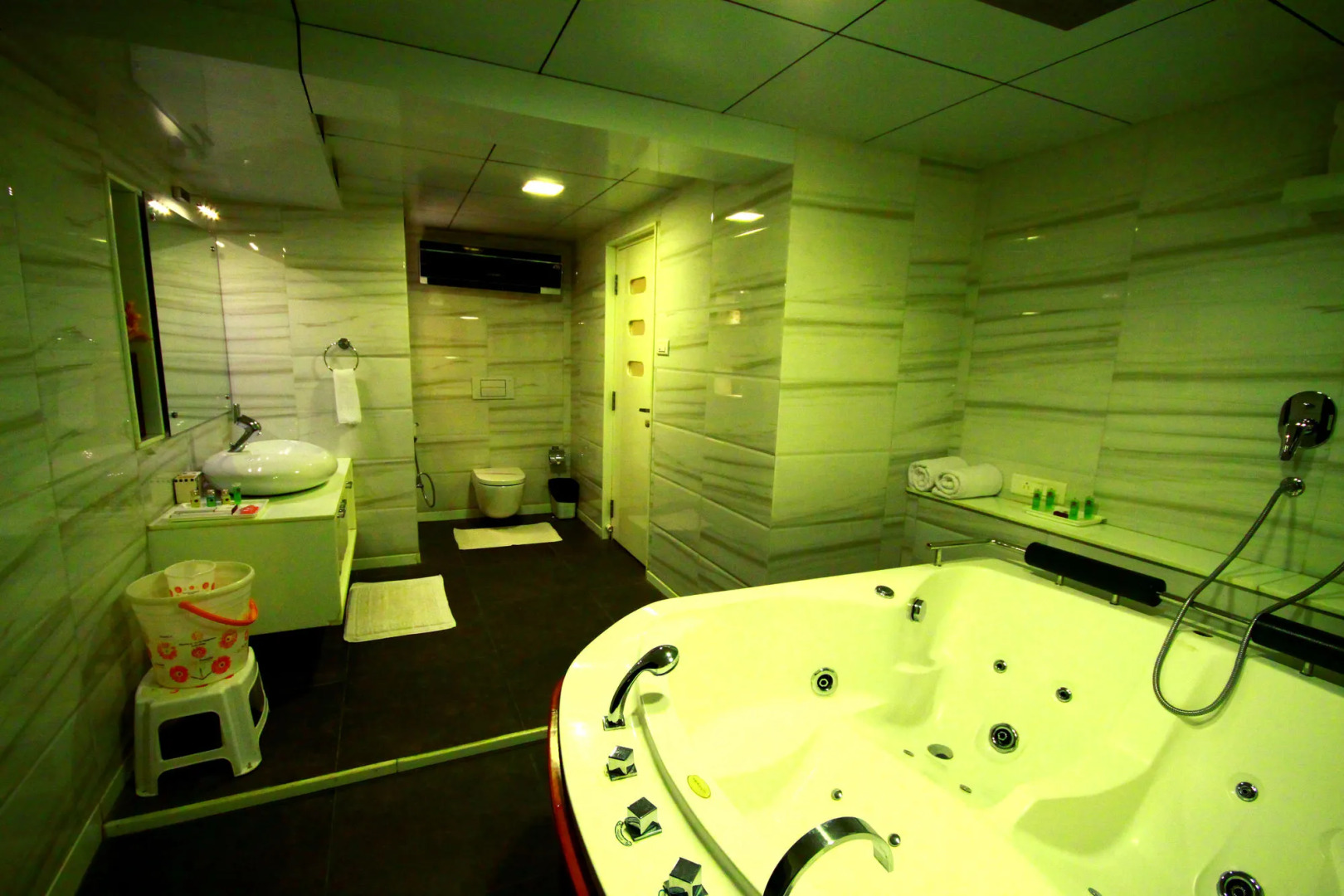 Hotel Holiday Resort