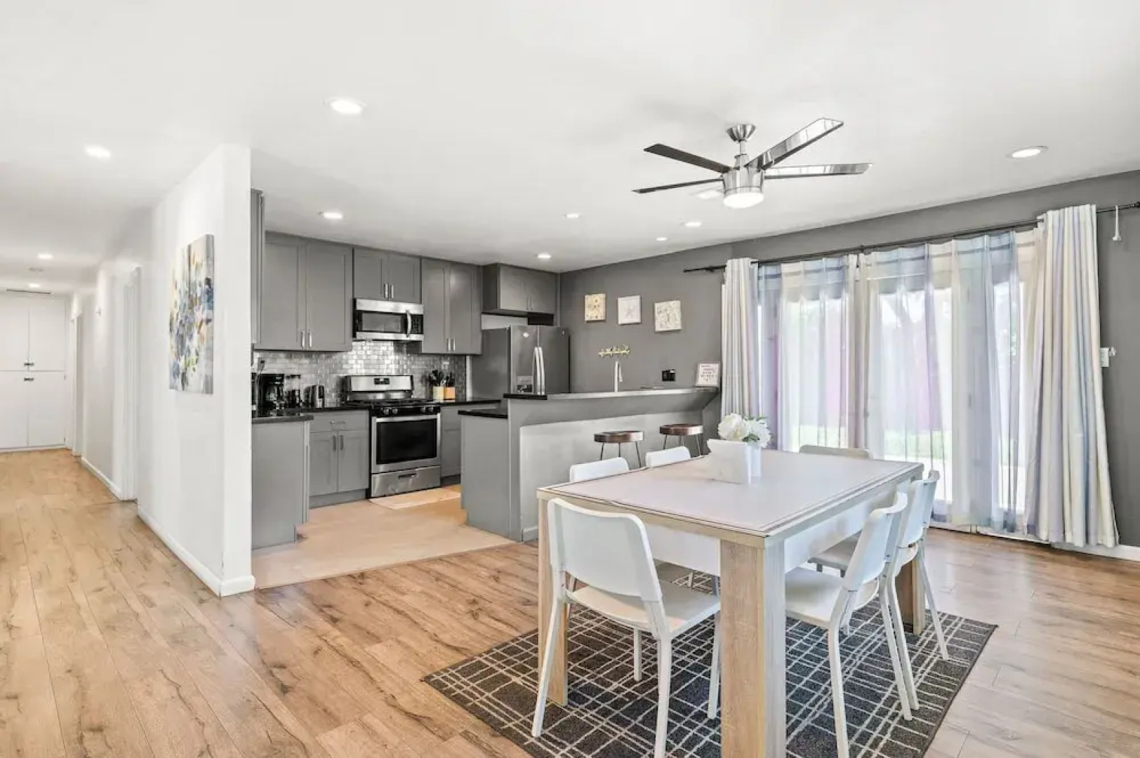 Spacious Family Friendly House in Central Location