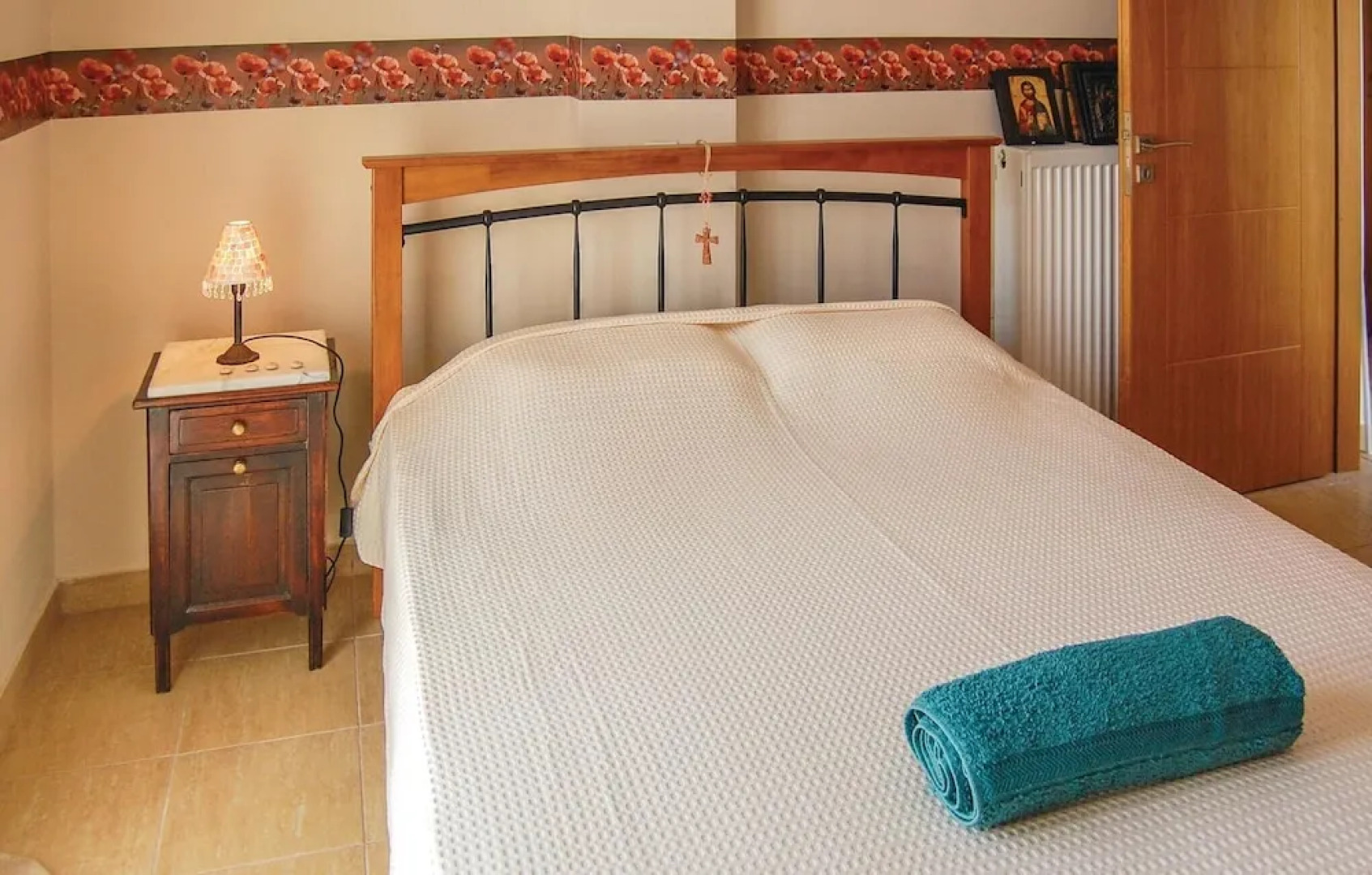 Stunning Home in Livanates With 2 Bedrooms