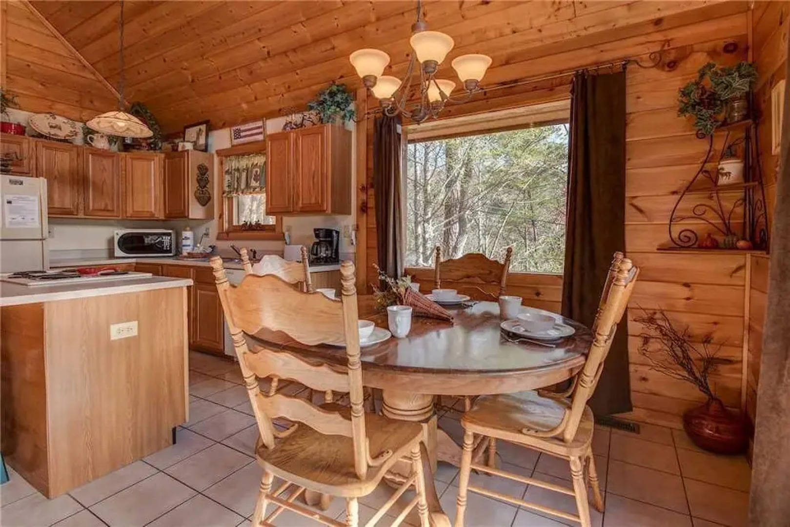 Bearway to Heaven 1 Bedroom Home with Hot Tub