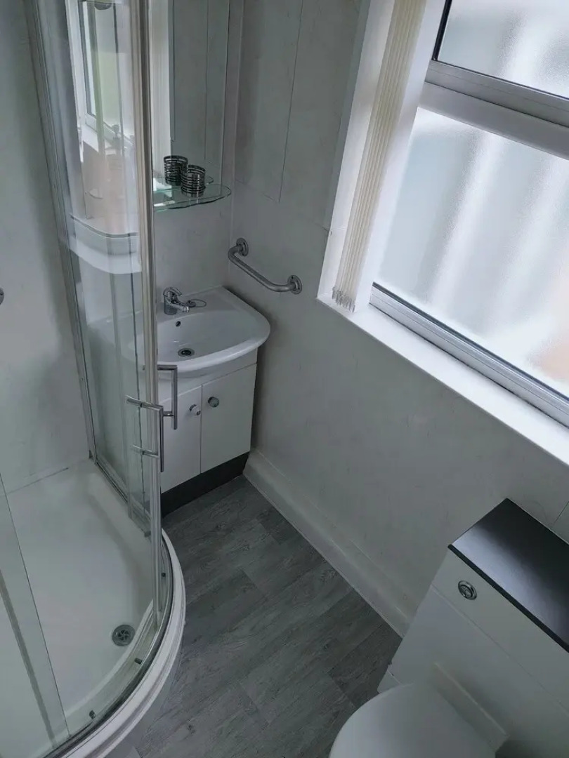 Charming 2-bed House in Fleetwood, England