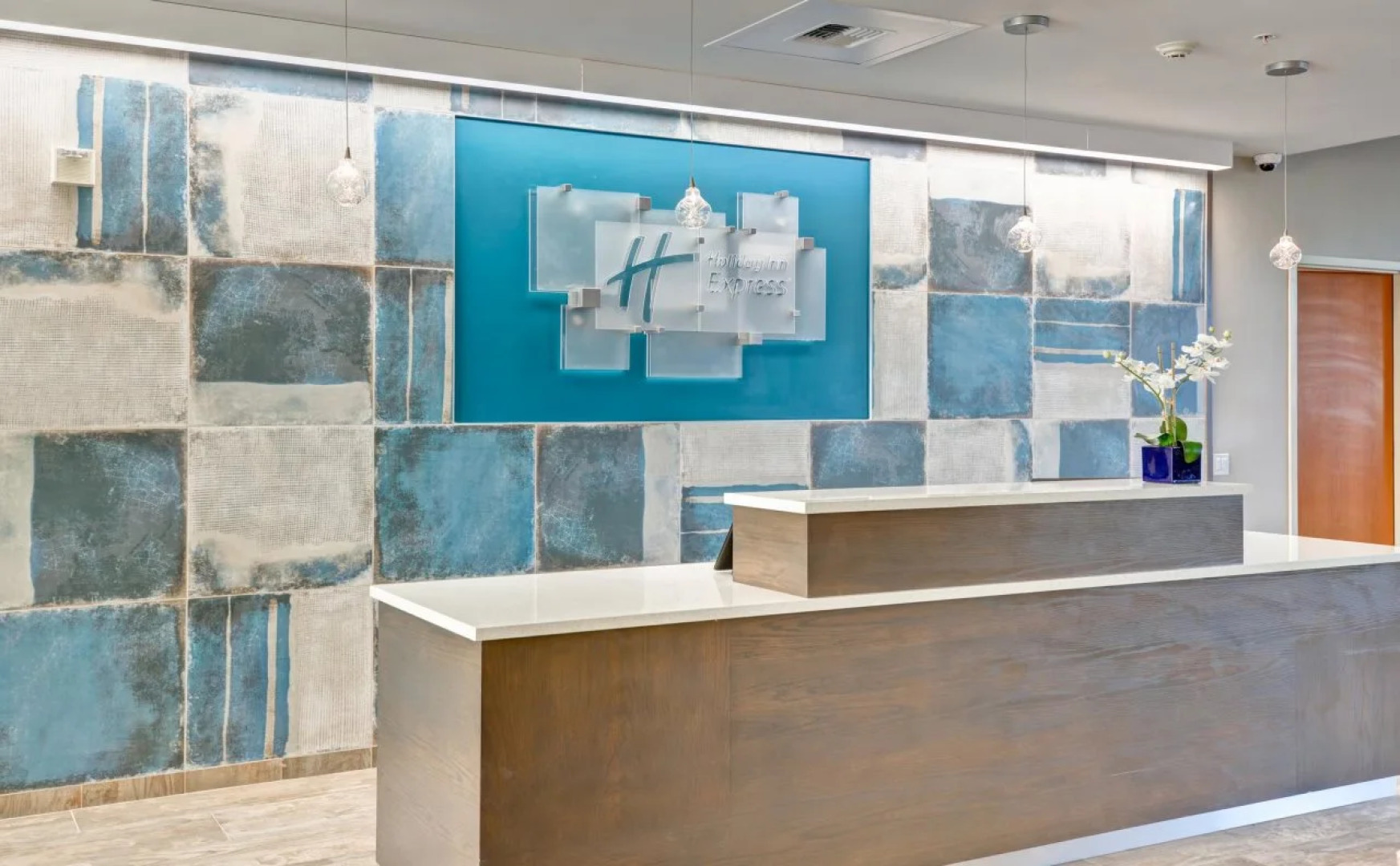 Holiday Inn Express Newport Beach by IHG