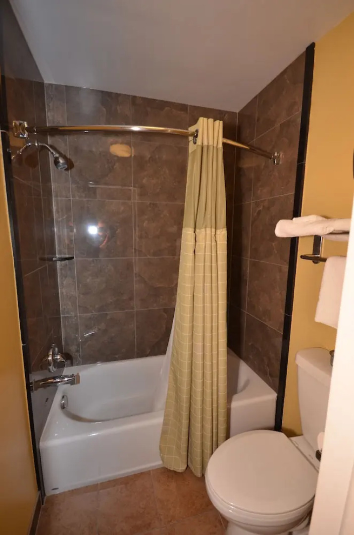 Budget Host Mel-Dor Motel