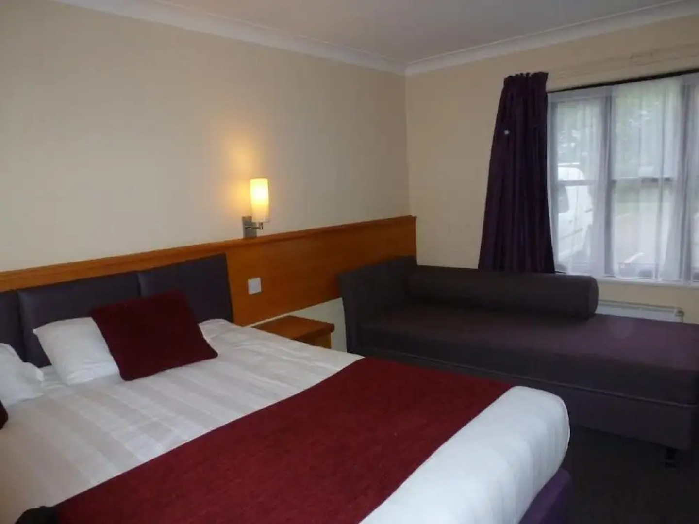 Wheatsheaf Hotel by Greene King Inns