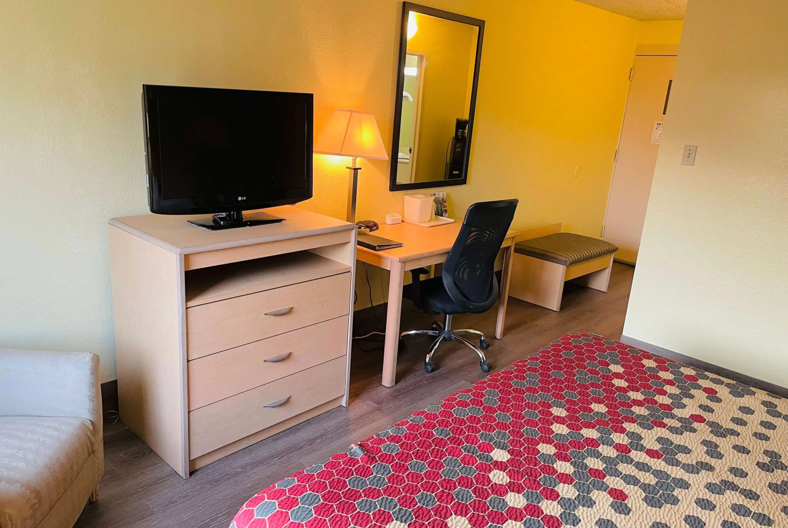 Super 8 by Wyndham Gloucester