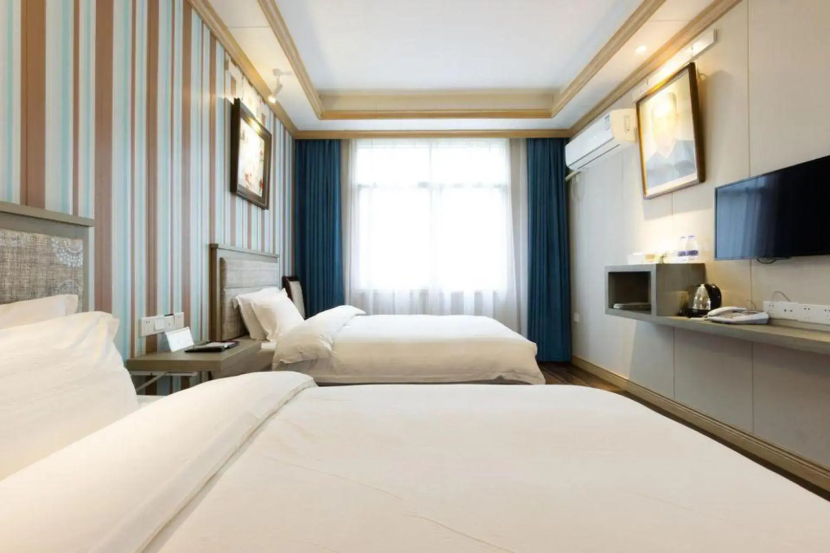 Number One Metropolitan Garden Hotel