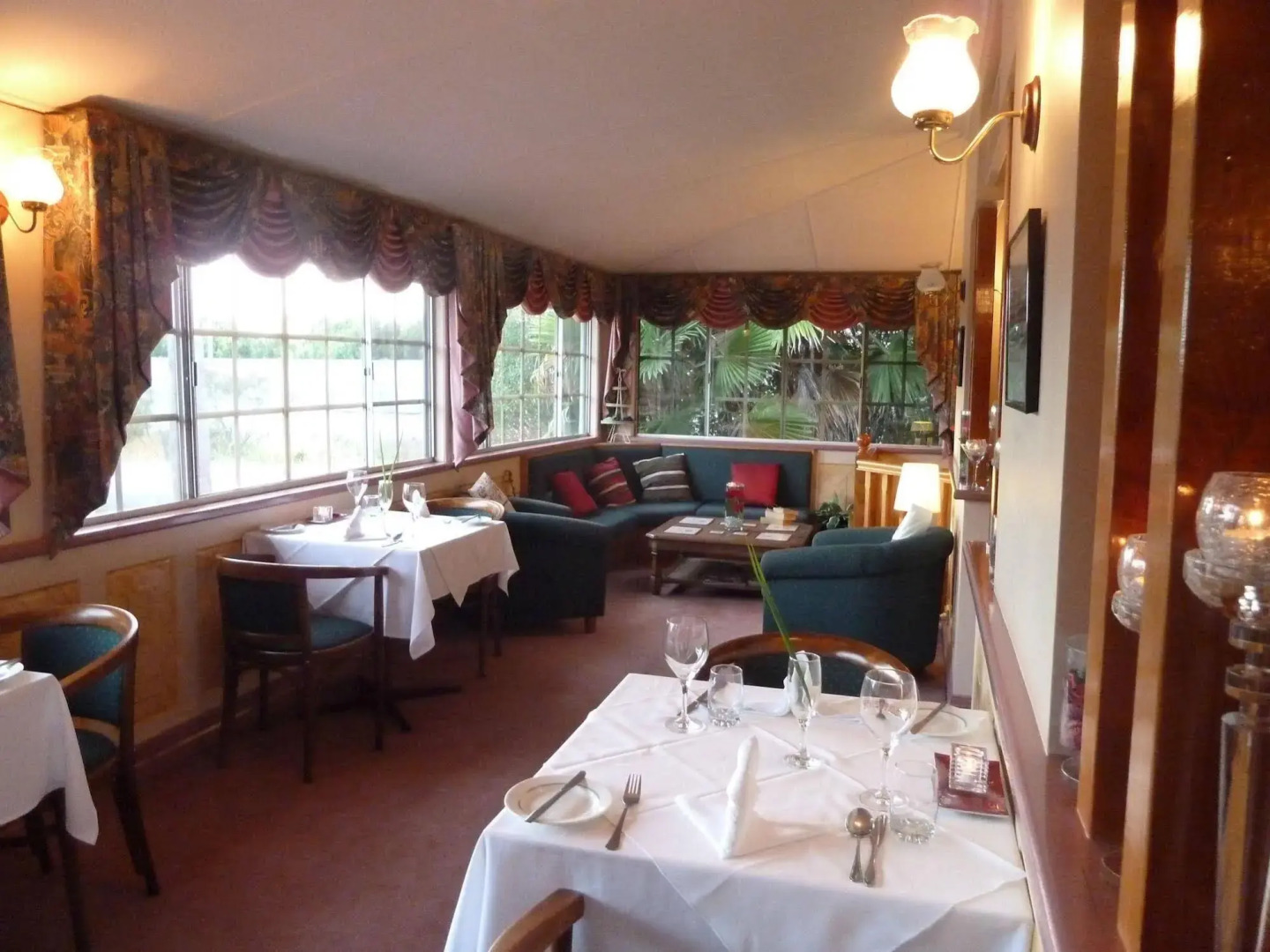 Puffers Inn Logan Motel