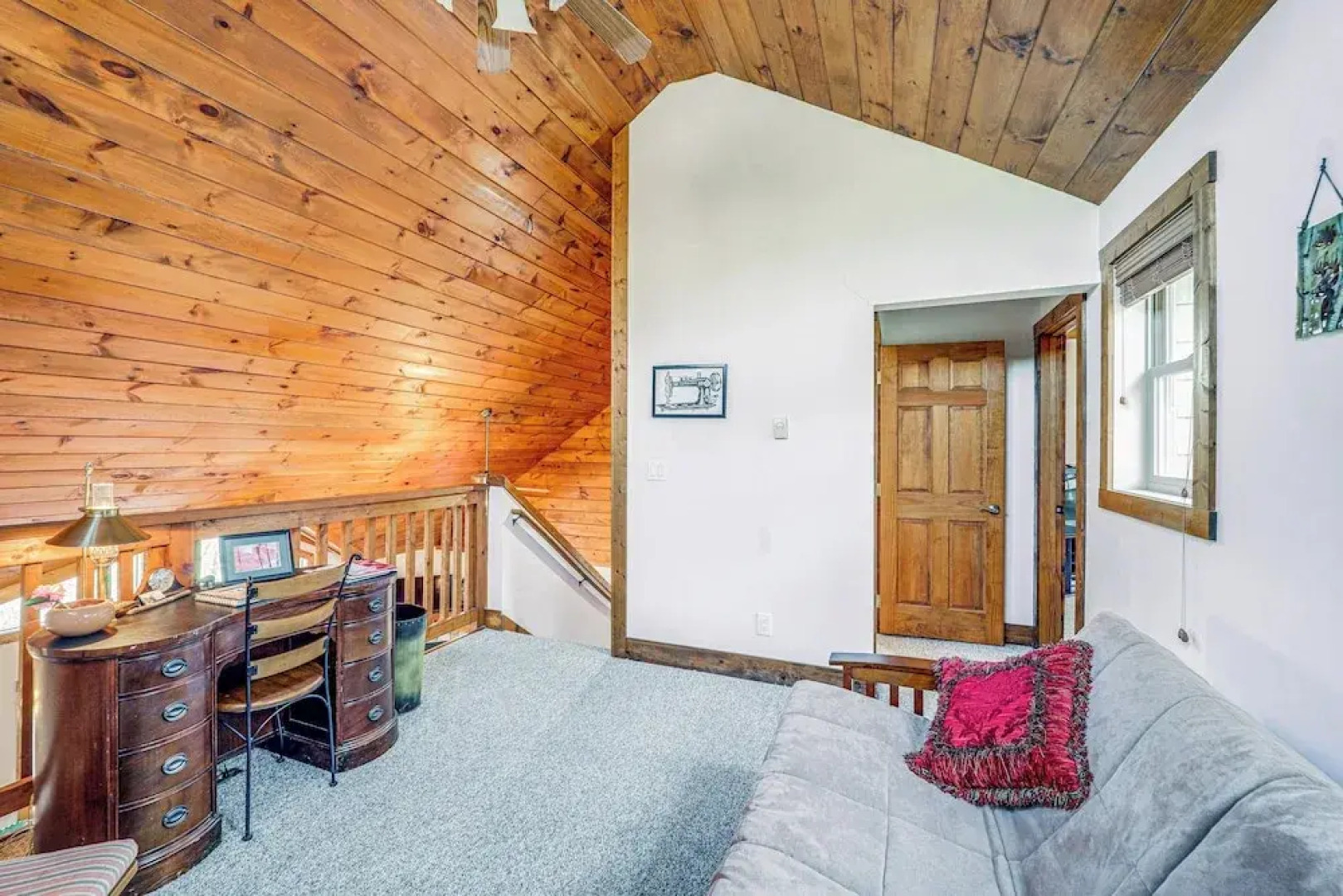 1 Mi to Beech Mtn Ski Resort: Cabin w/ Fire Pit