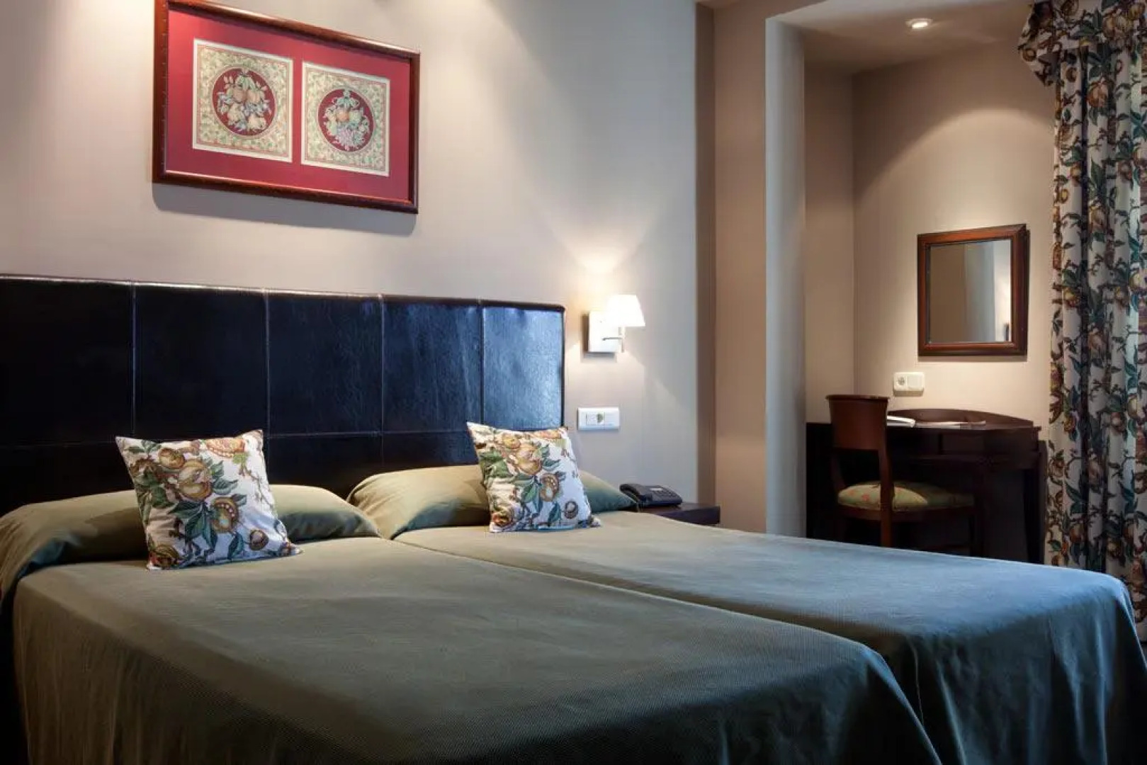 Hotel Moderno Puerta del Sol