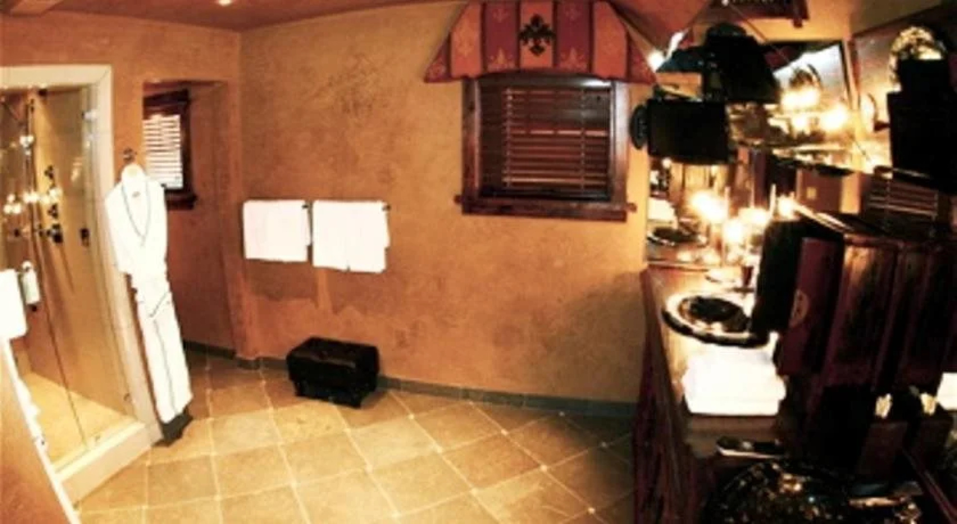 Border House at Crystal Bay Casino