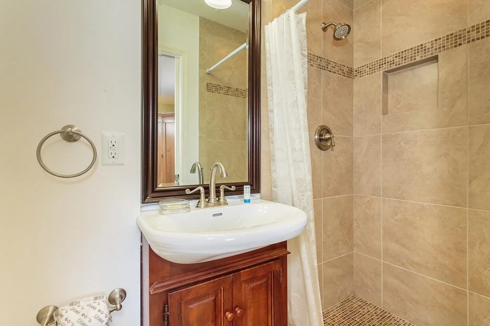 Brightmore Gulf Front 5 Br home by RedAwning