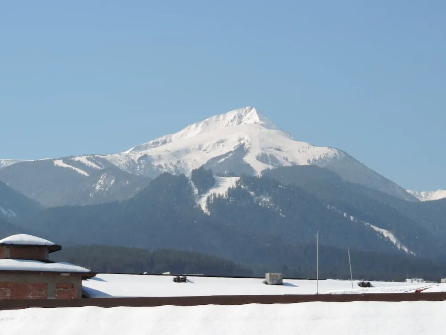 Gondola Apartments & Suites