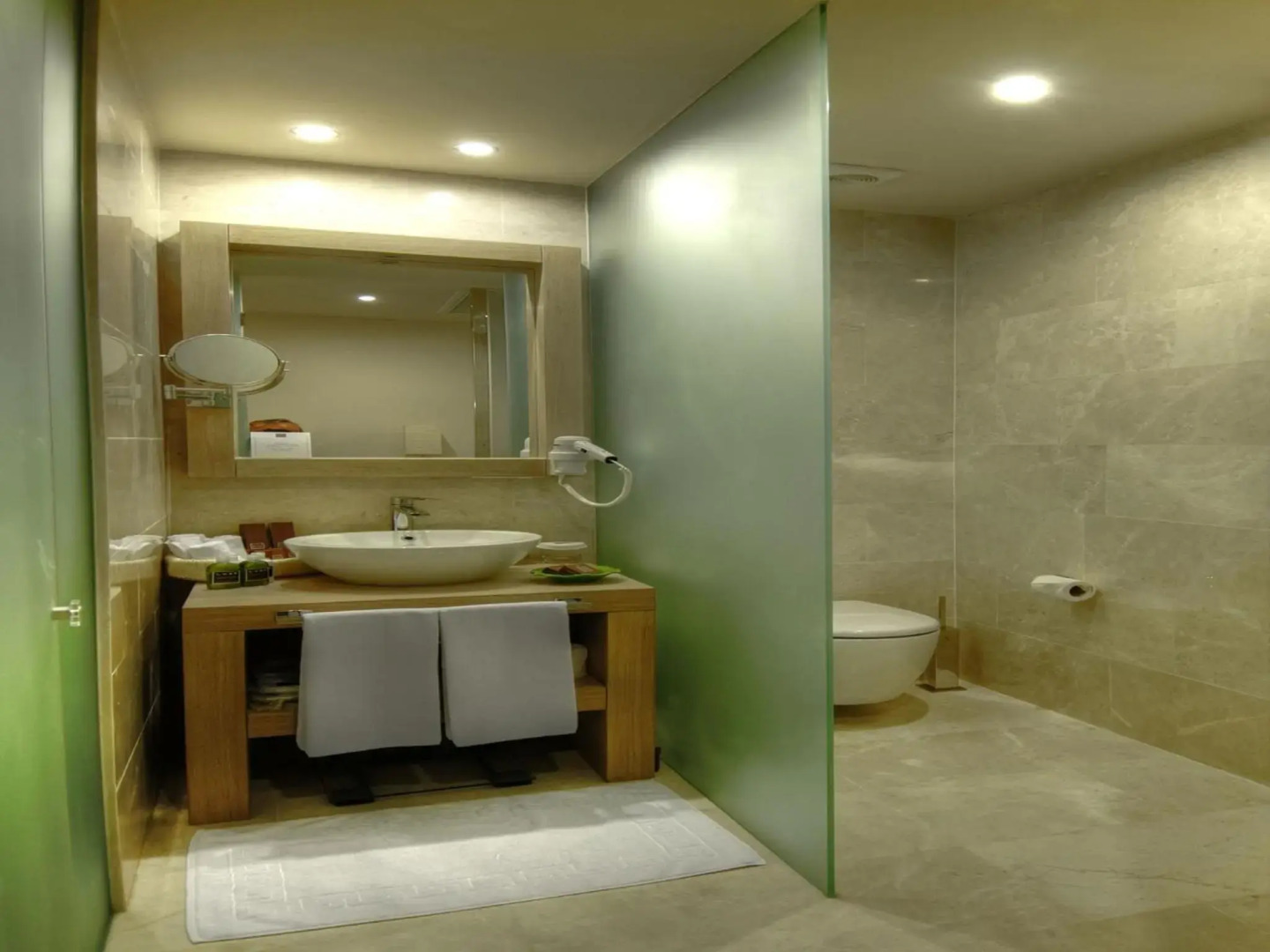 LVZZ Hotel - Boutique Class