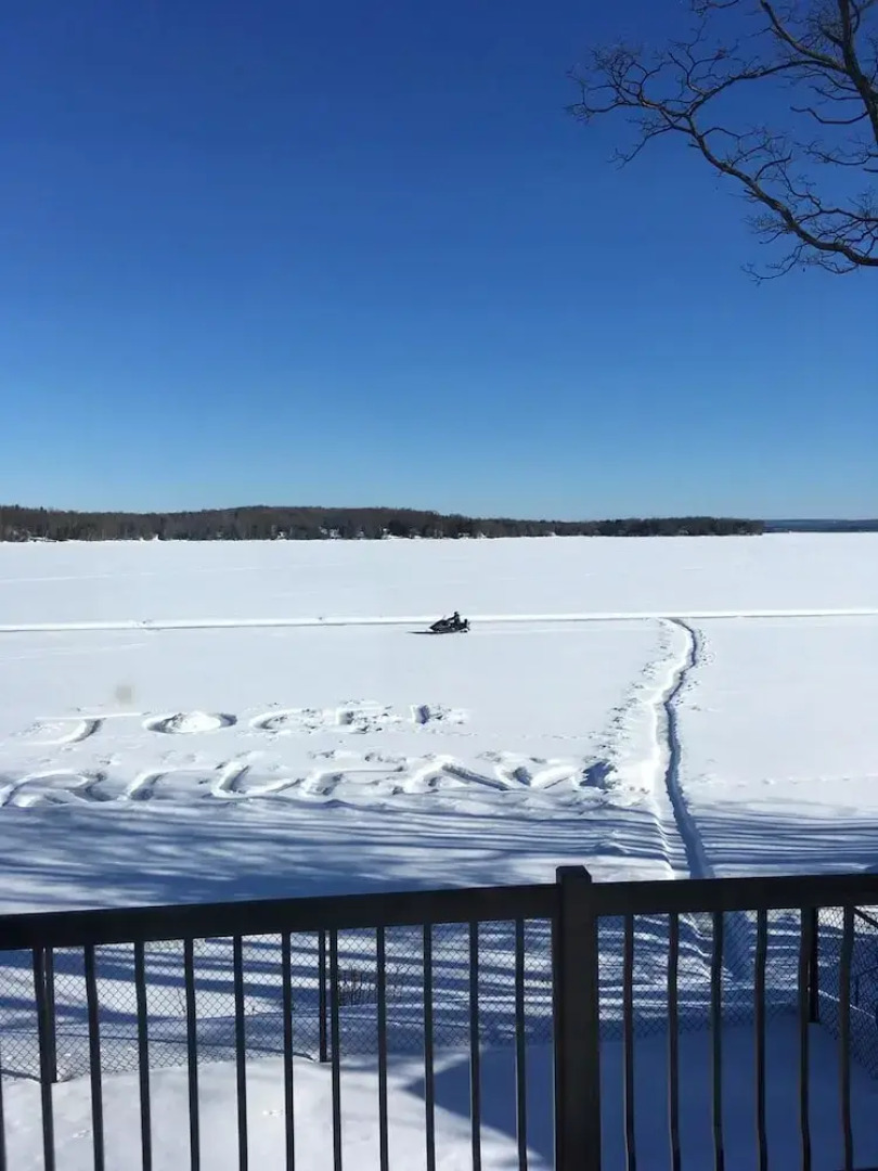 Apartment With 2 Bedrooms in Knowlton, With Wonderful Lake View, Enclosed Garden and Wifi