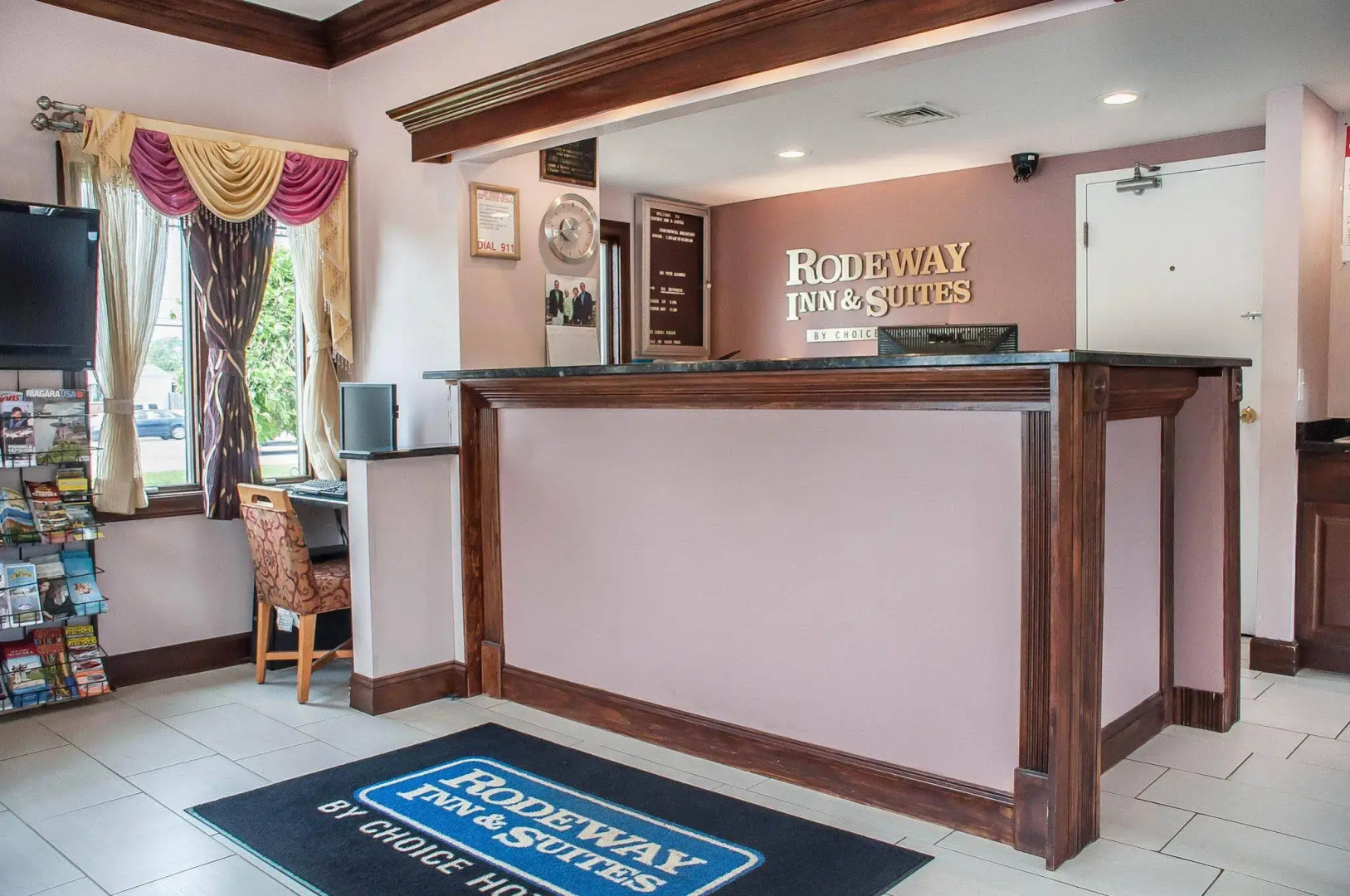 Amherst Inn & Suites