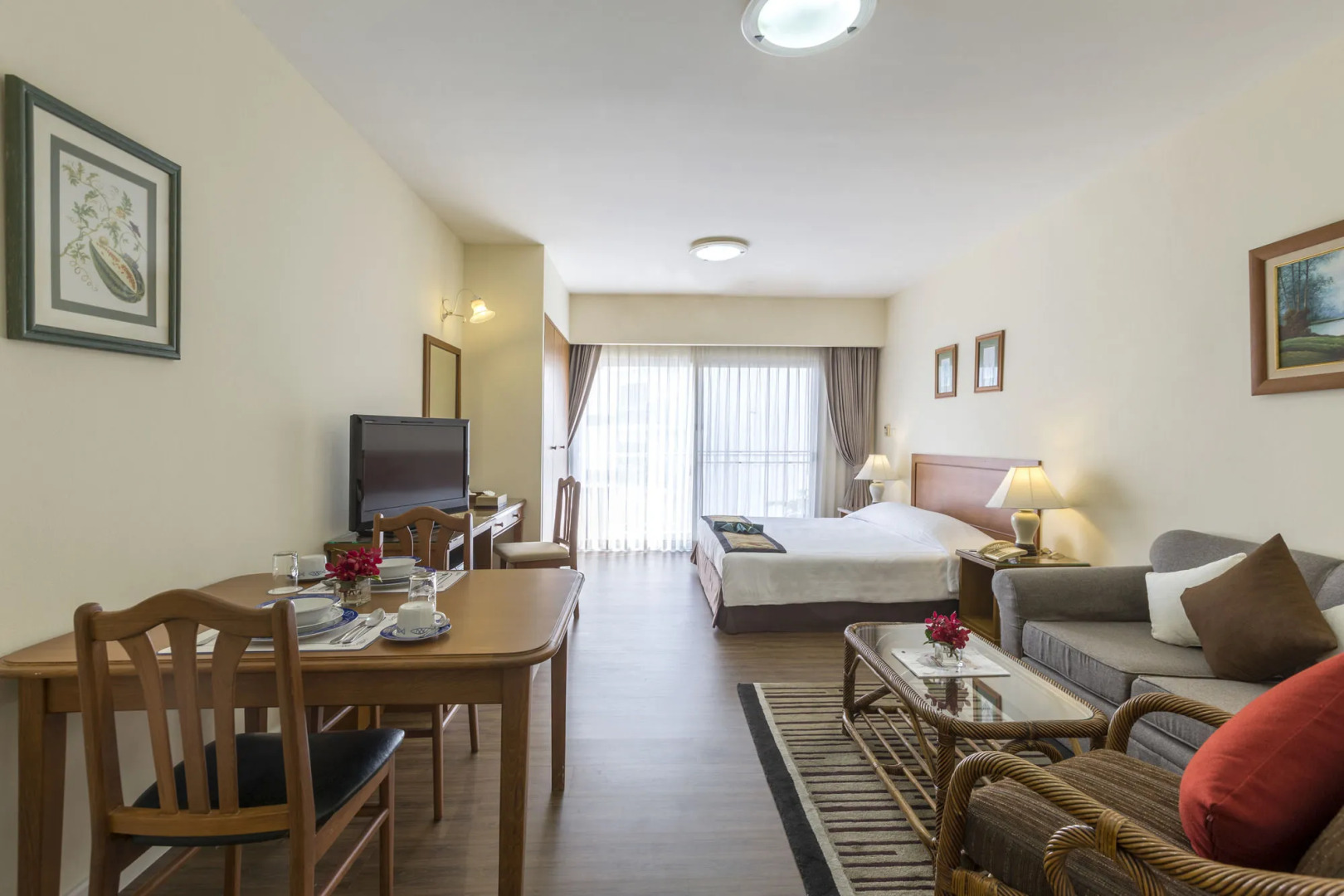 Kameo House Hotel and Serviced Apartments