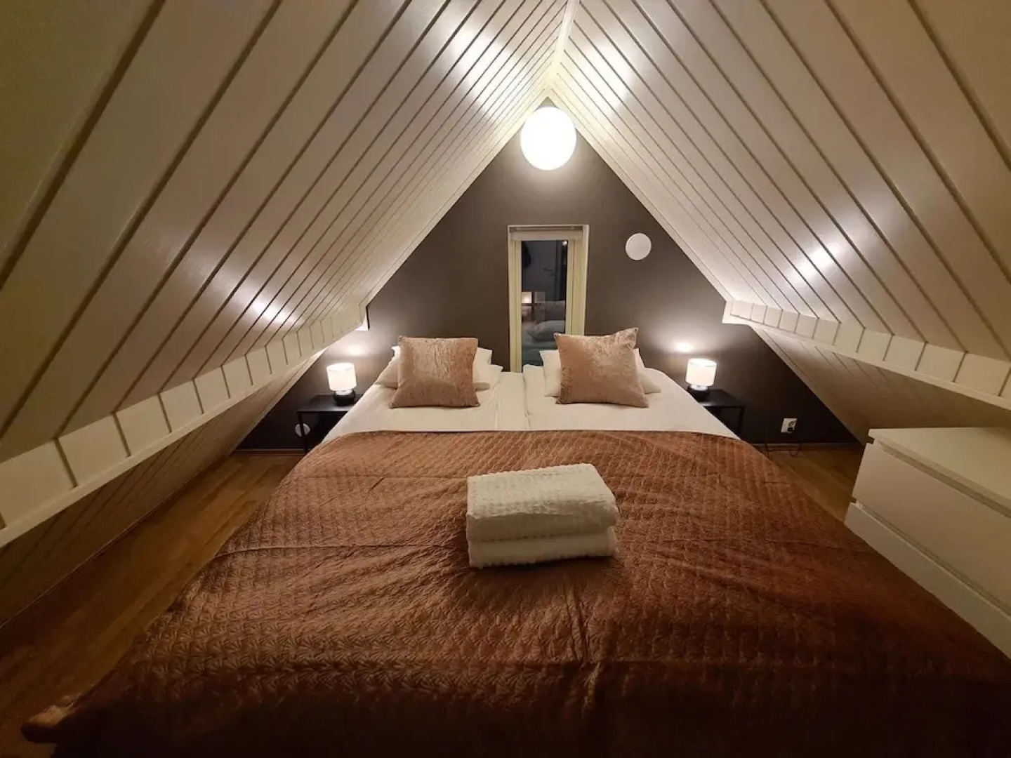 Lovely 3-bedroom Apartment Near City Center