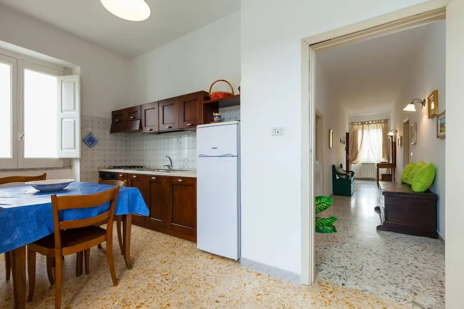 Apartment With 3 Bedrooms in Ceraso, With Wonderful Mountain View, Enclosed Garden and Wifi - 12 km From the Beach
