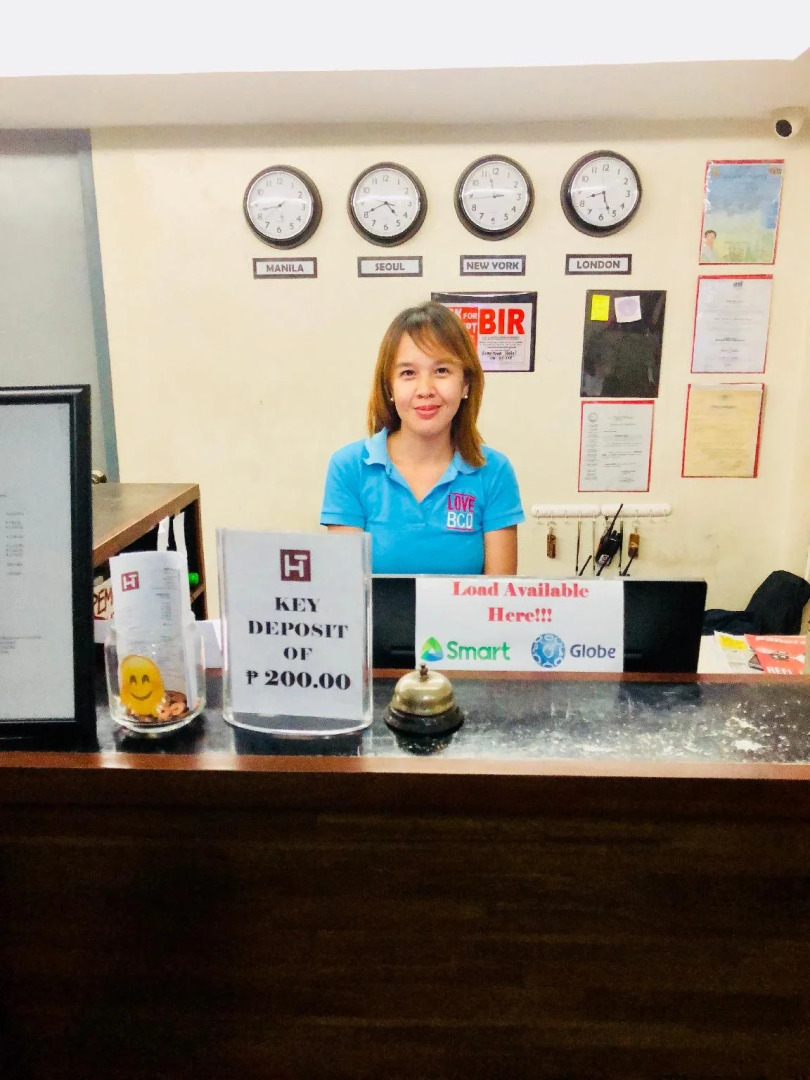 Hometown Hotel Bacolod - Lacson