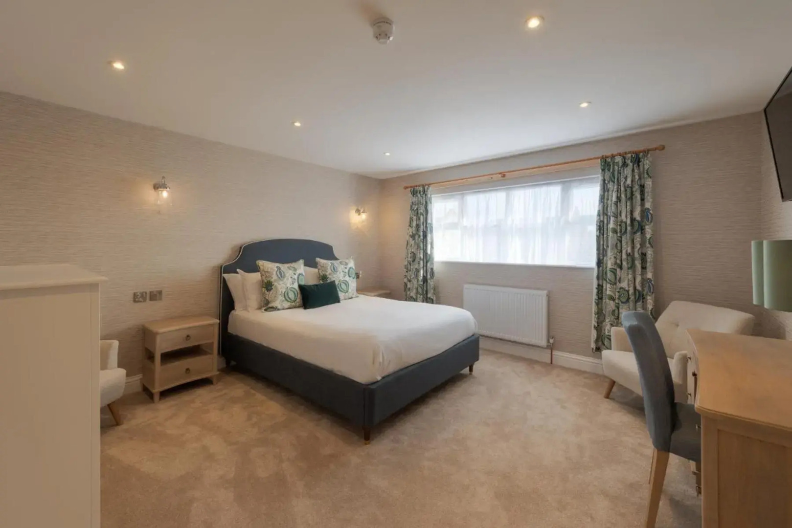 Florence Gardens Hotel & Restaurant