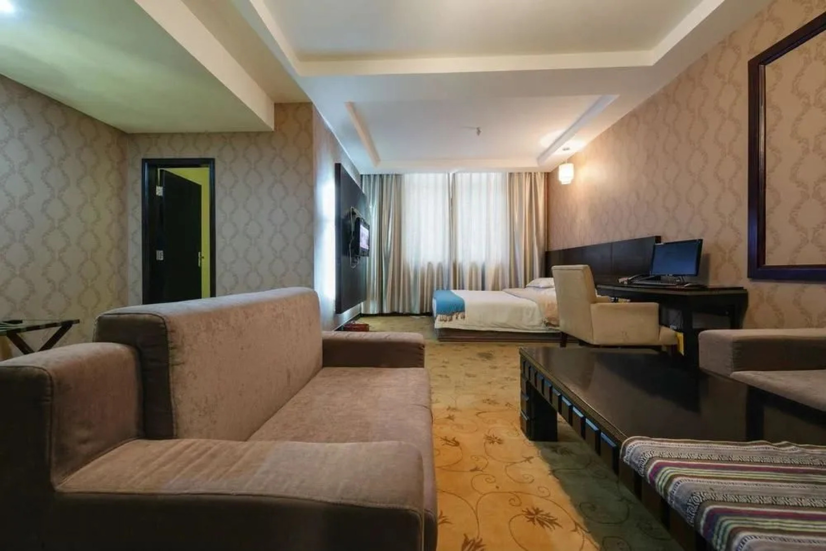 Xueyu Tiantang International Hotel