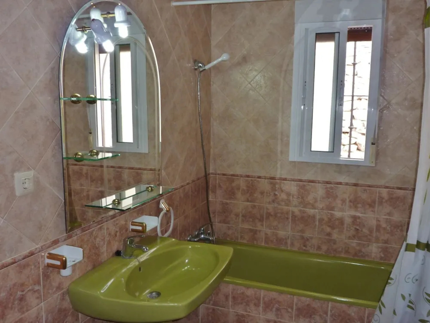 Pretty Cottage in Villanueva de la Concepcion with Pool