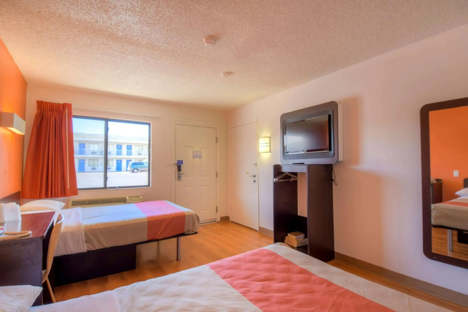 Motel 6 Las Vegas, NV – I-15 Stadium