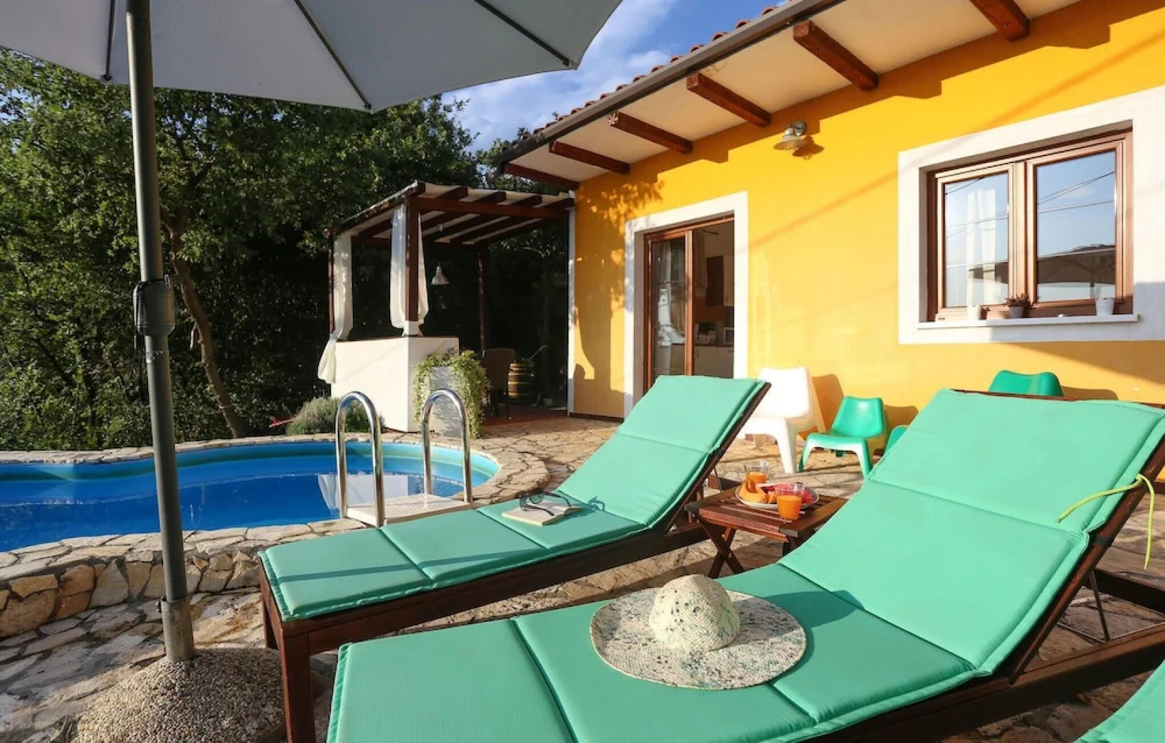 Amazing Home in Ripenda Verbanci With Outdoor Swimming Pool, Wifi and 2 Bedrooms