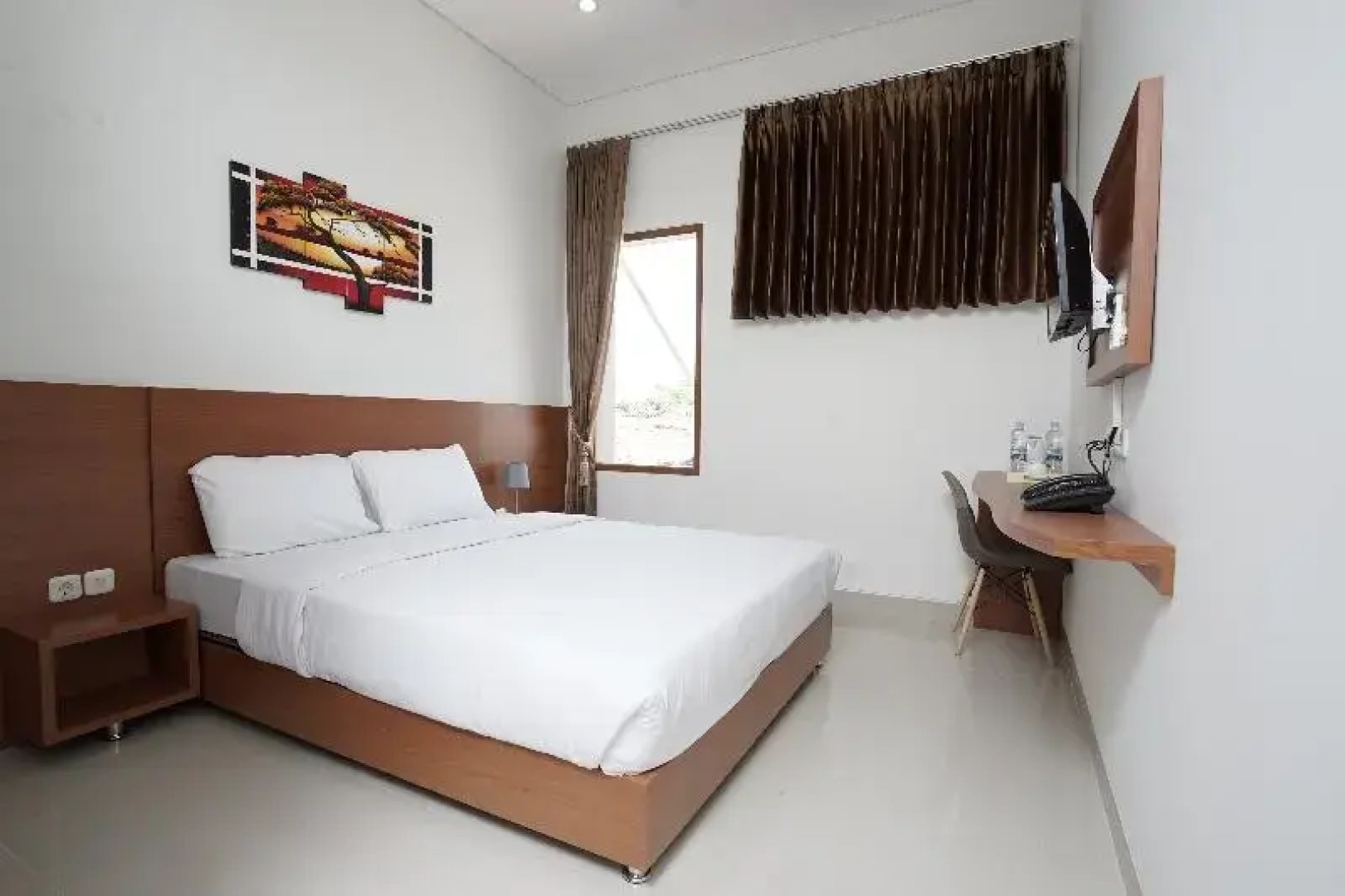 Capital O 1974 Grand Parigi Hotel