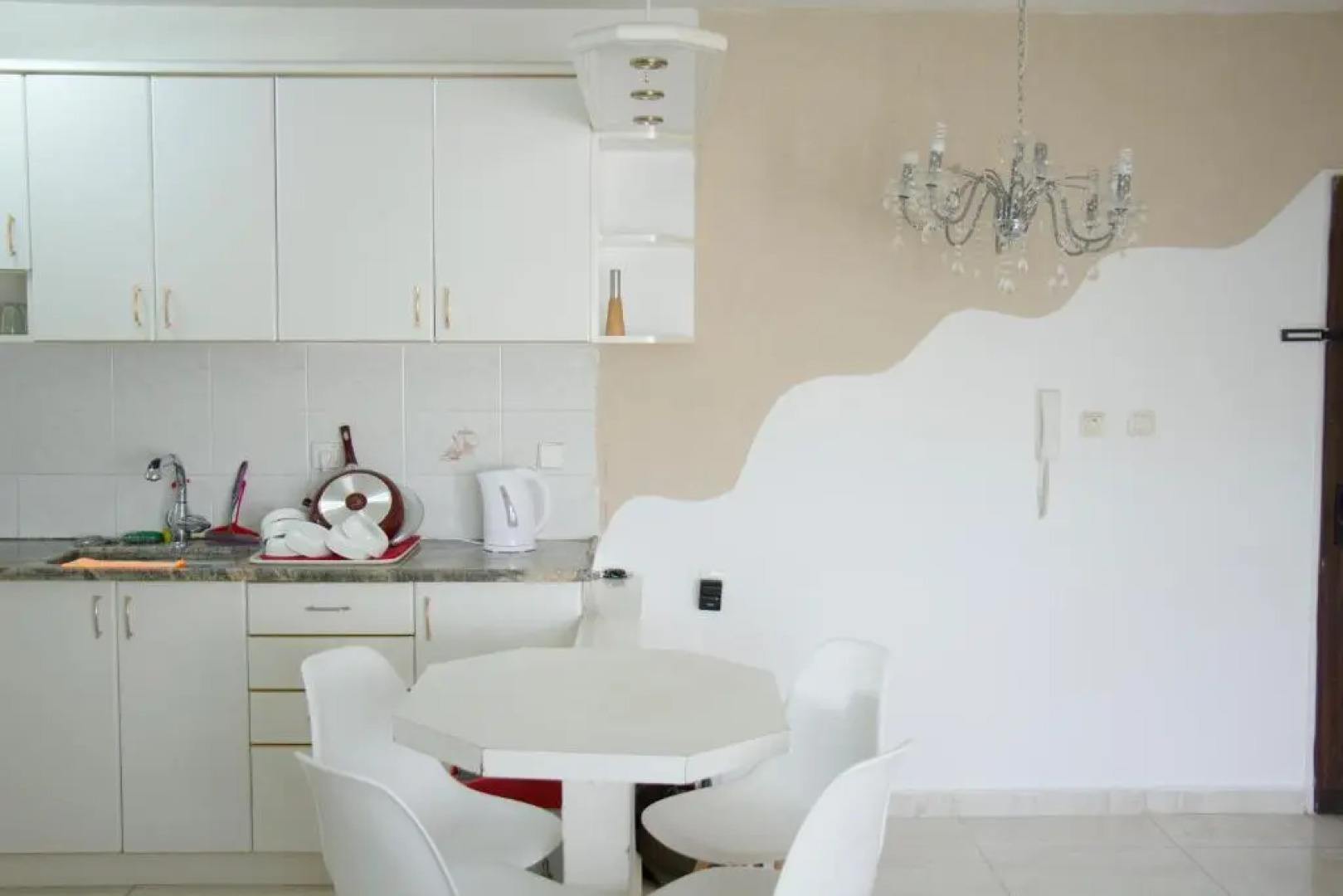 Beautiful 3 Bedroom Apartment