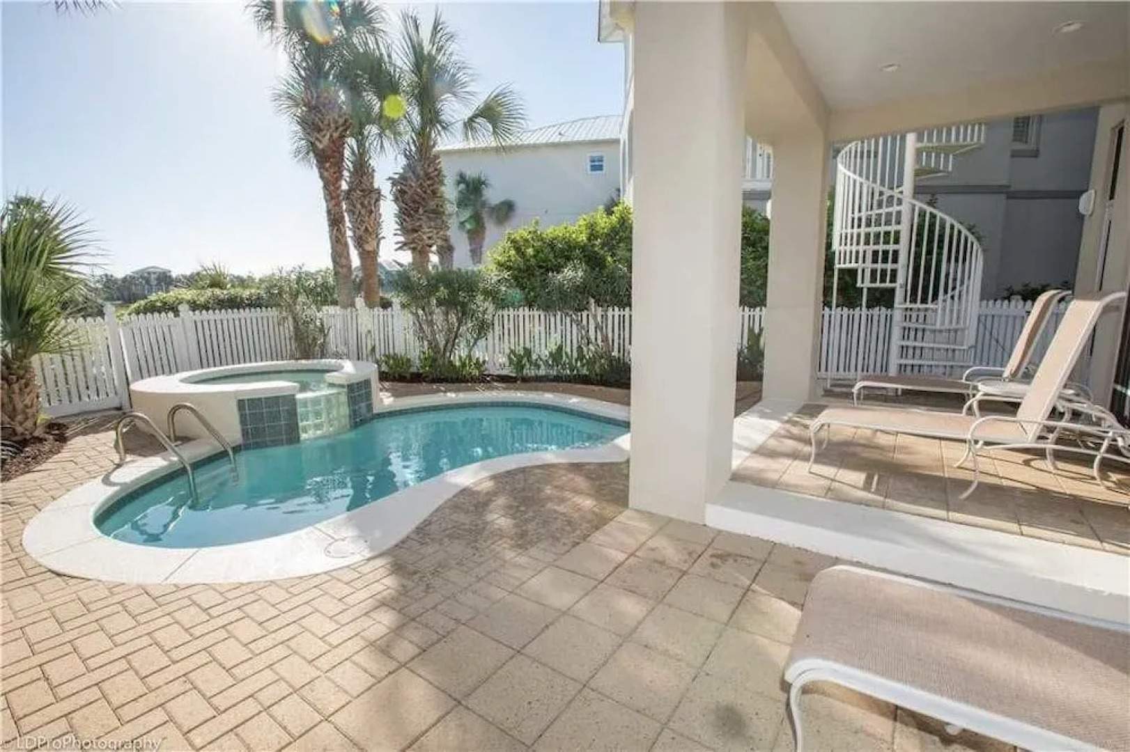 Seascape by RedAwning