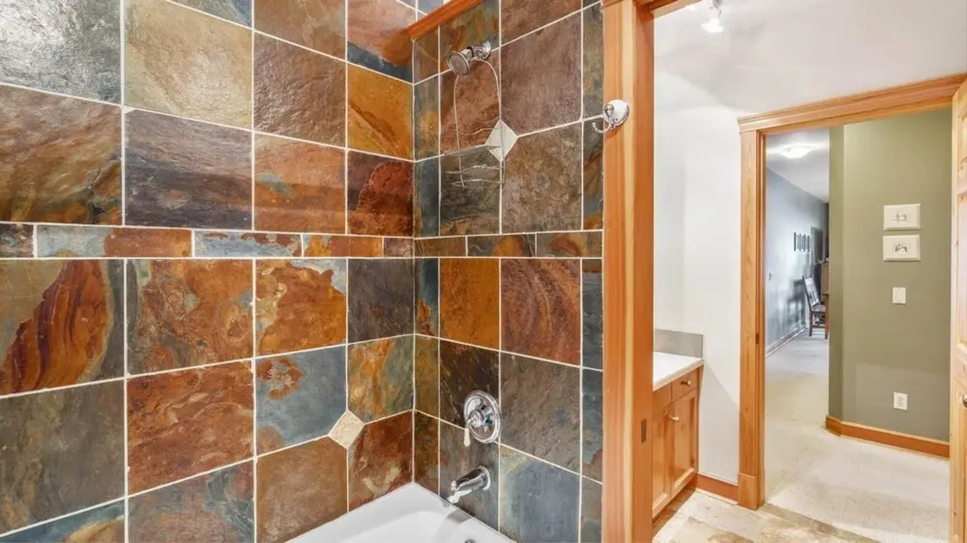 Cozy Nook - Cozy and Rustic with Private Hot Tub and a Nice View