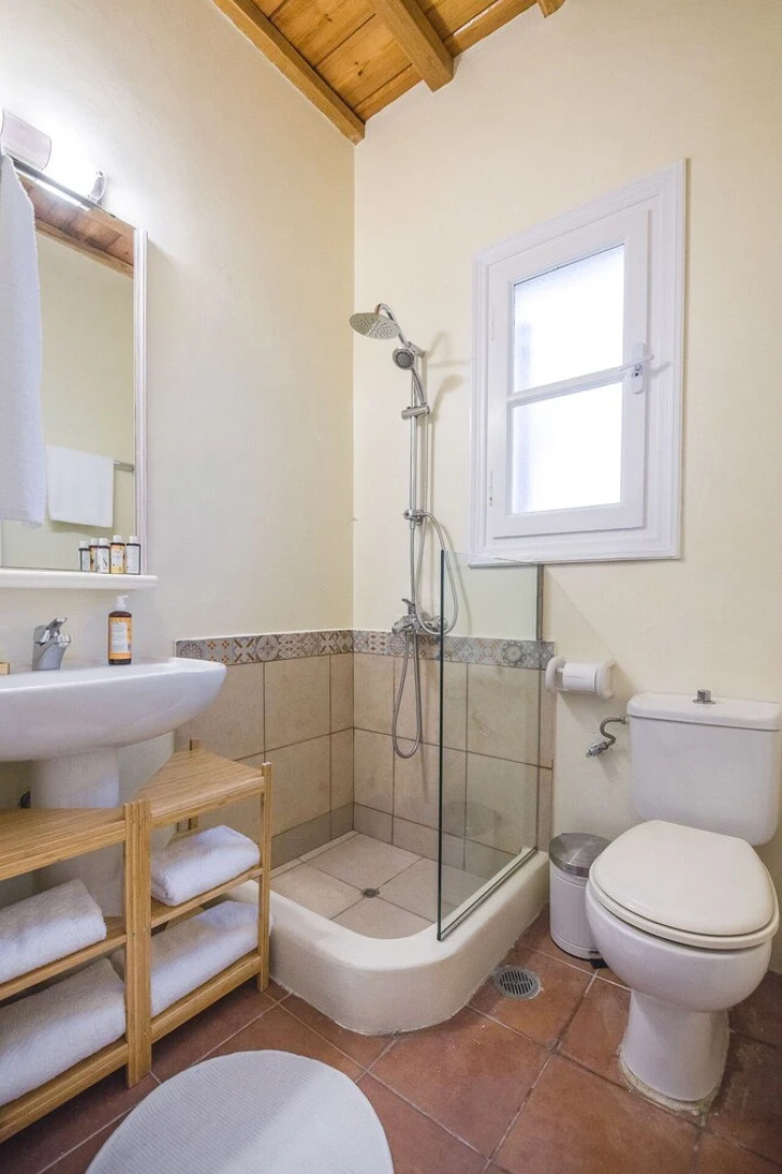 Mykonos Psarrou villa for 18 persons by VillaRentalsgr