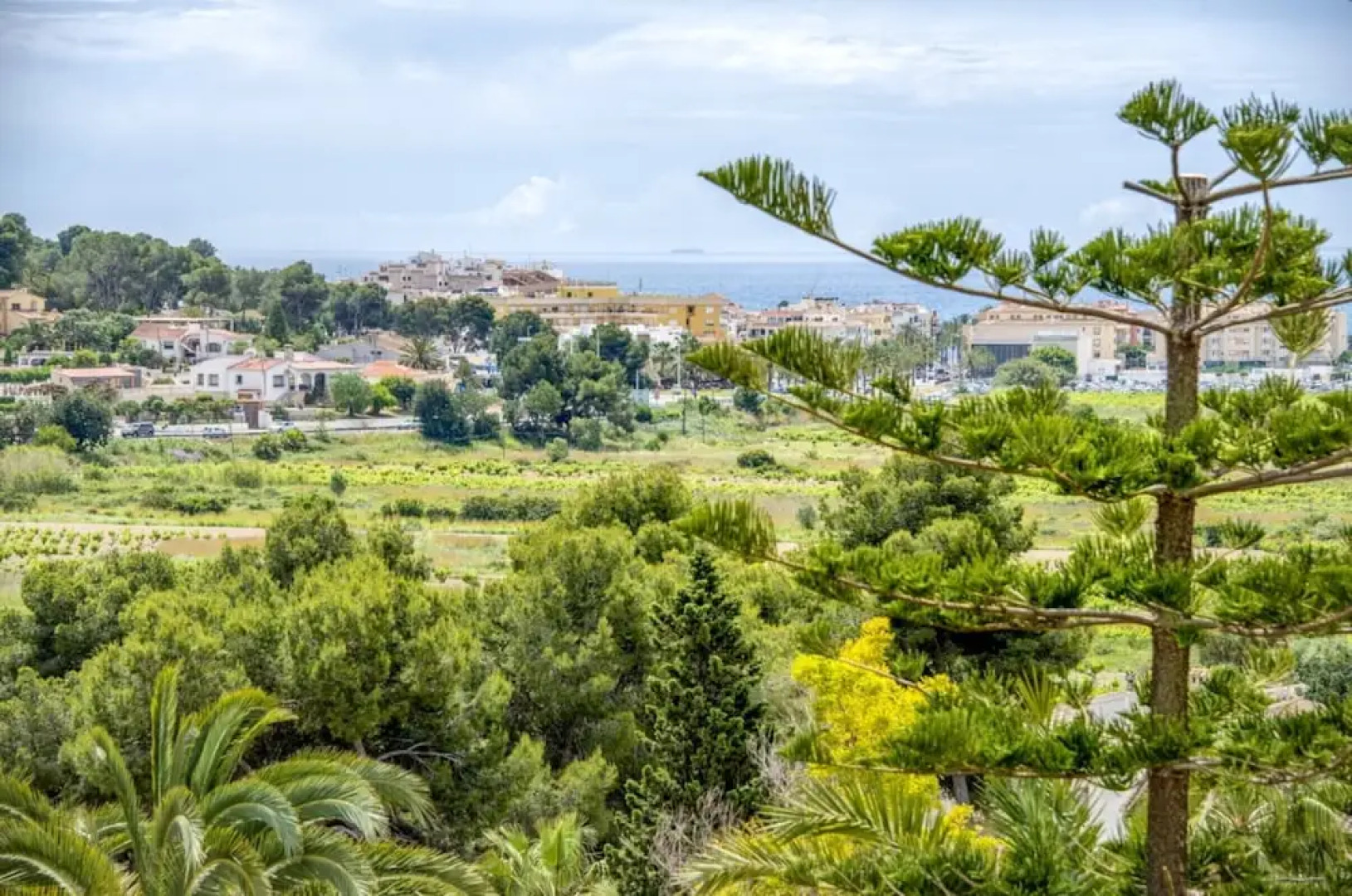 Villa - 6 Bedrooms with Pool - 105026