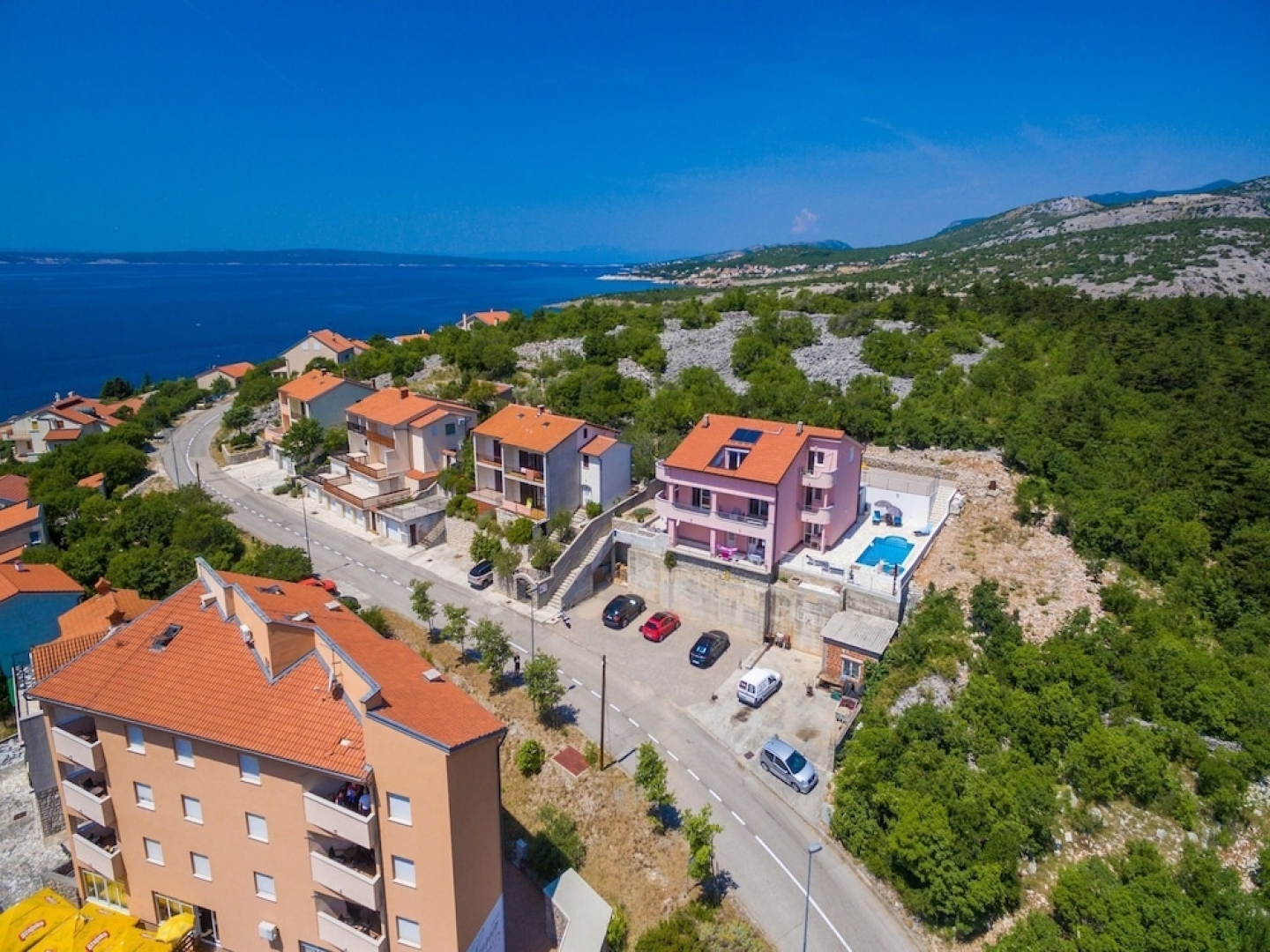 Spacious House Apartment With Swimming Pool & Sea View