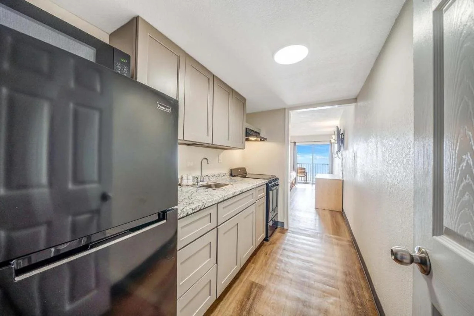 Beachbreak by the Sea