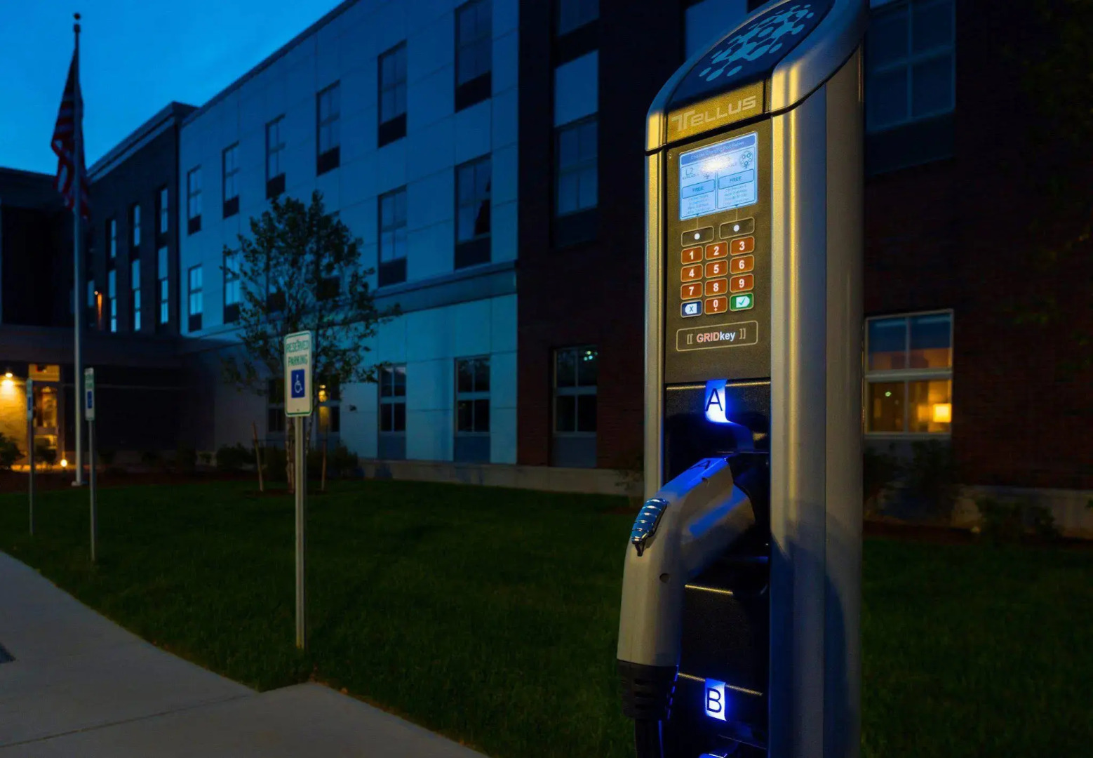 Courtyard by Marriott Edgewater NYC Area