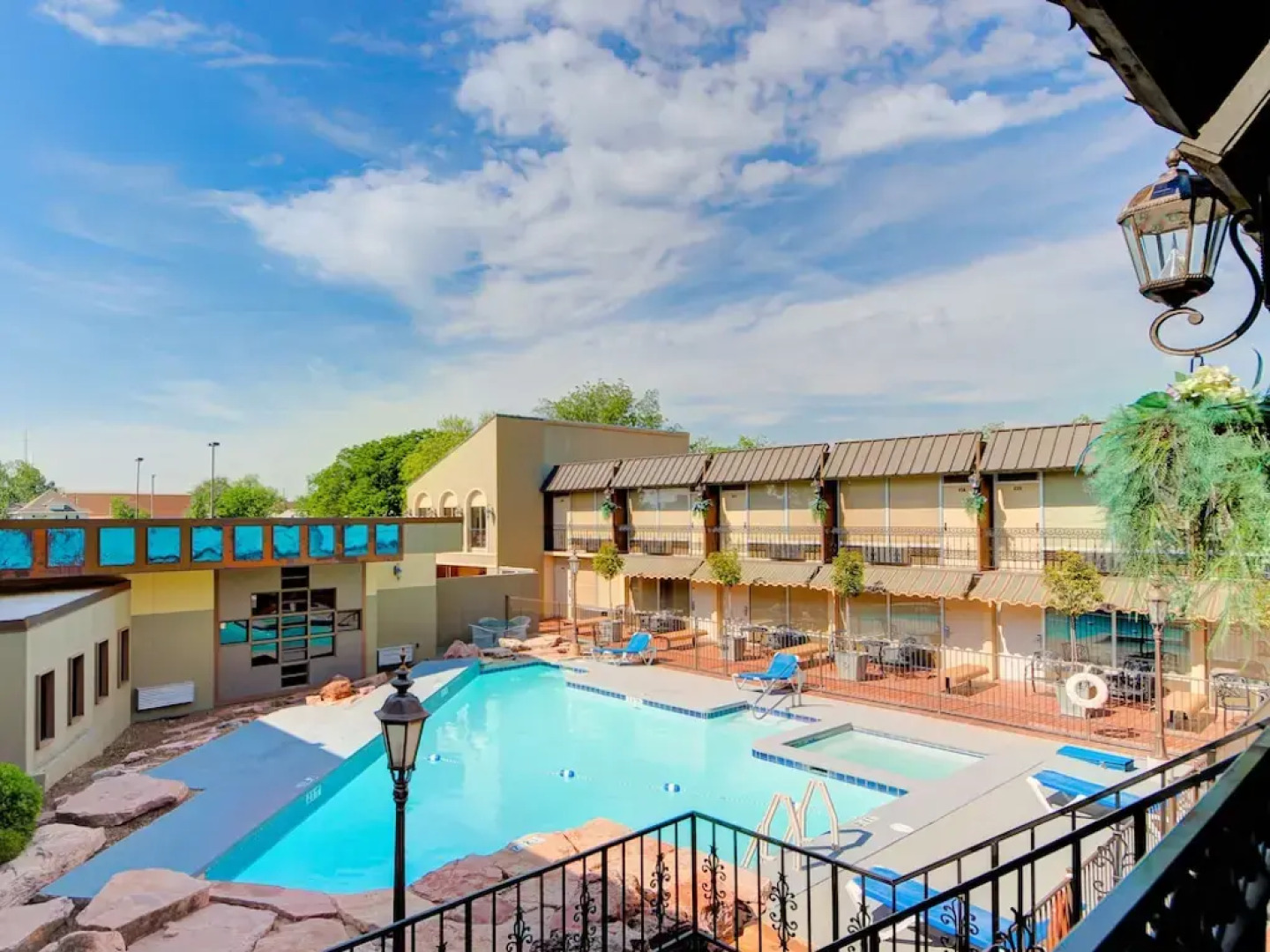 Western Inn and Suites